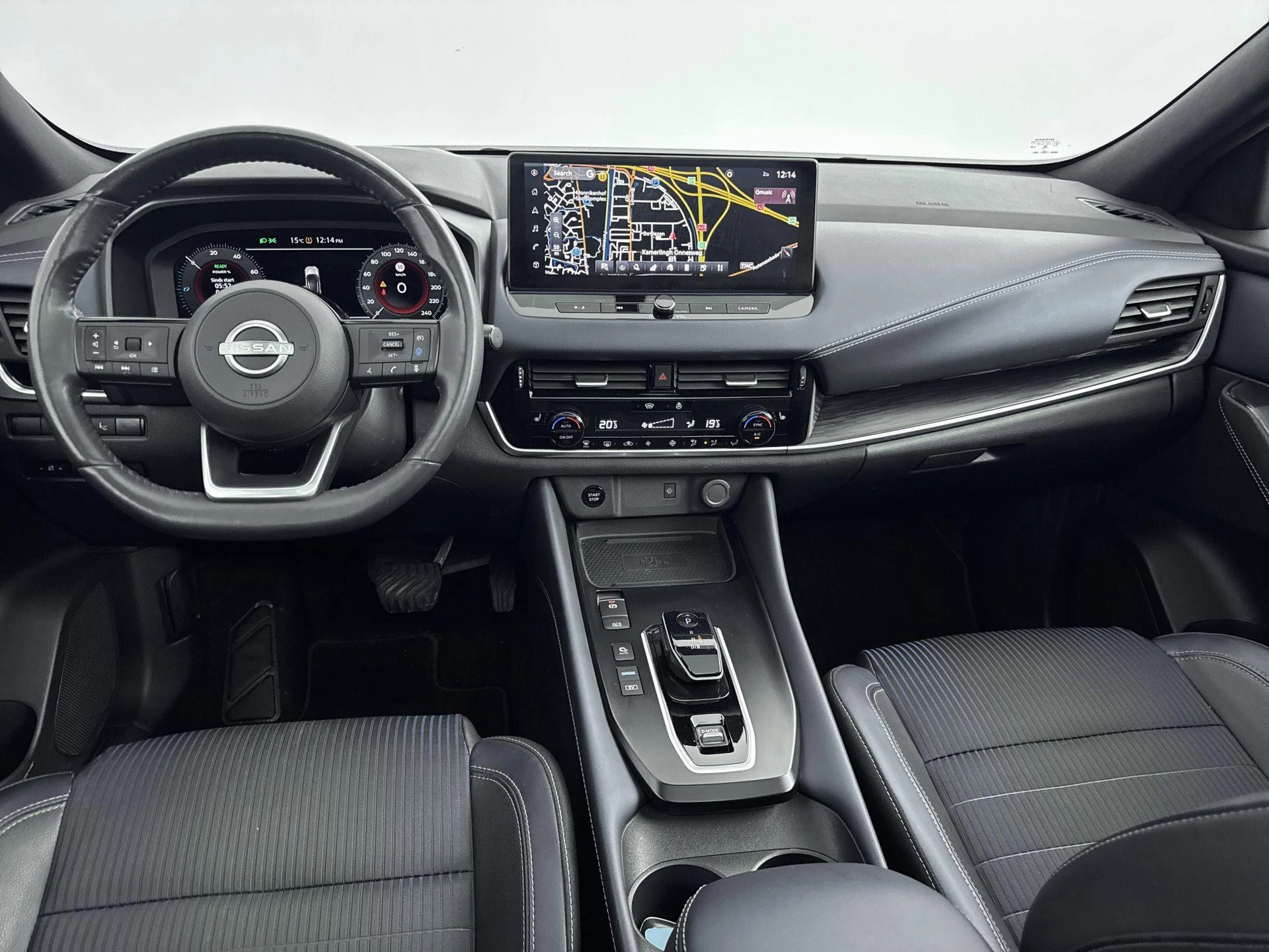 Nissan-QASHQAI-image-18