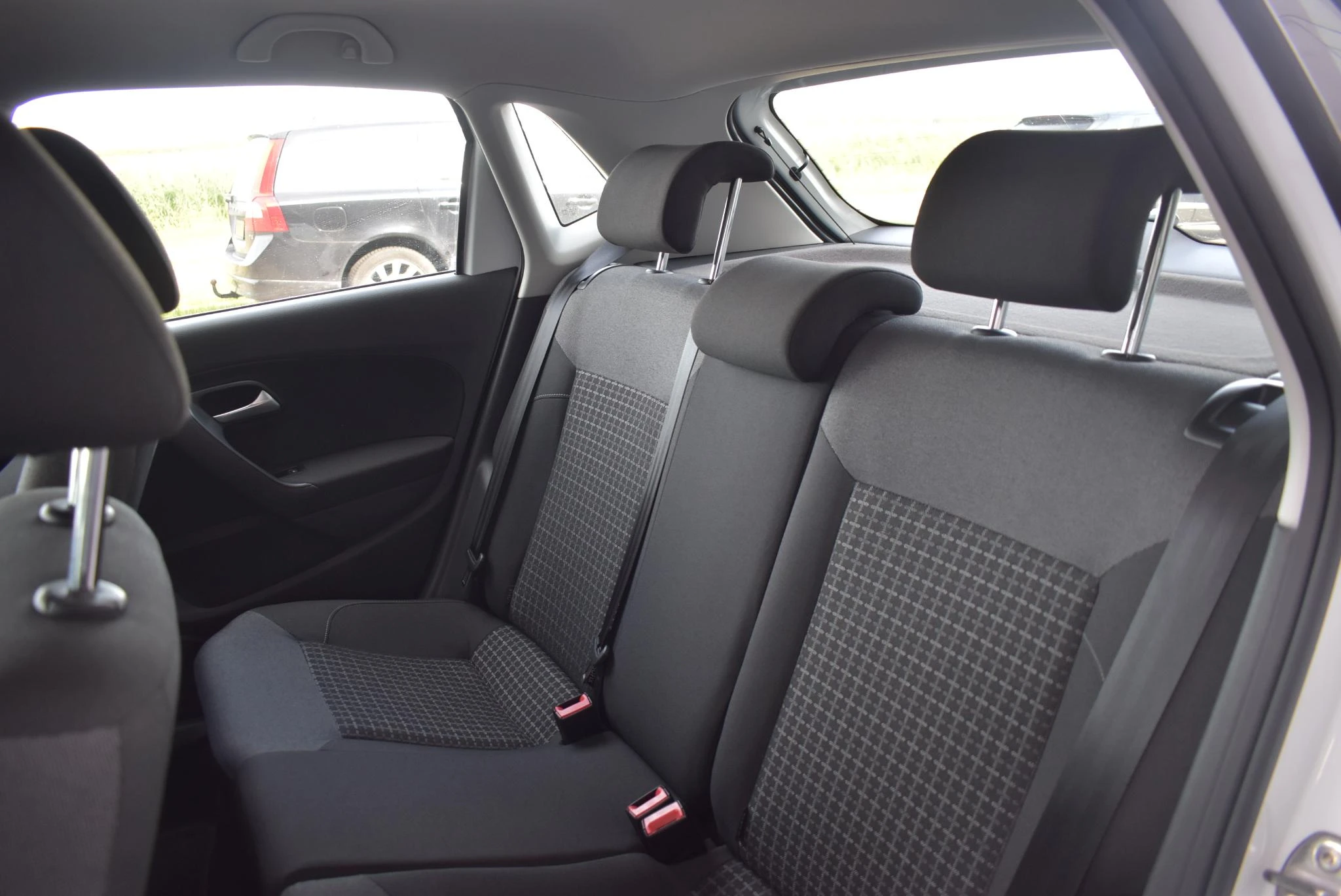 Volkswagen-Polo-image-12