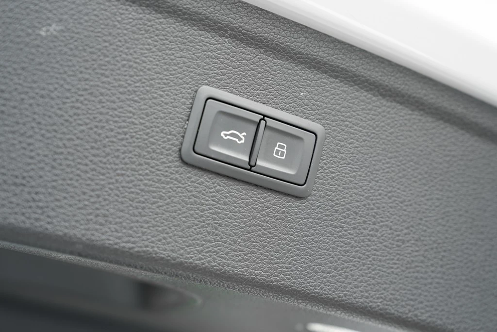 Audi Q5 50 TDI S line Matrix Panorama 360° B&O Headup