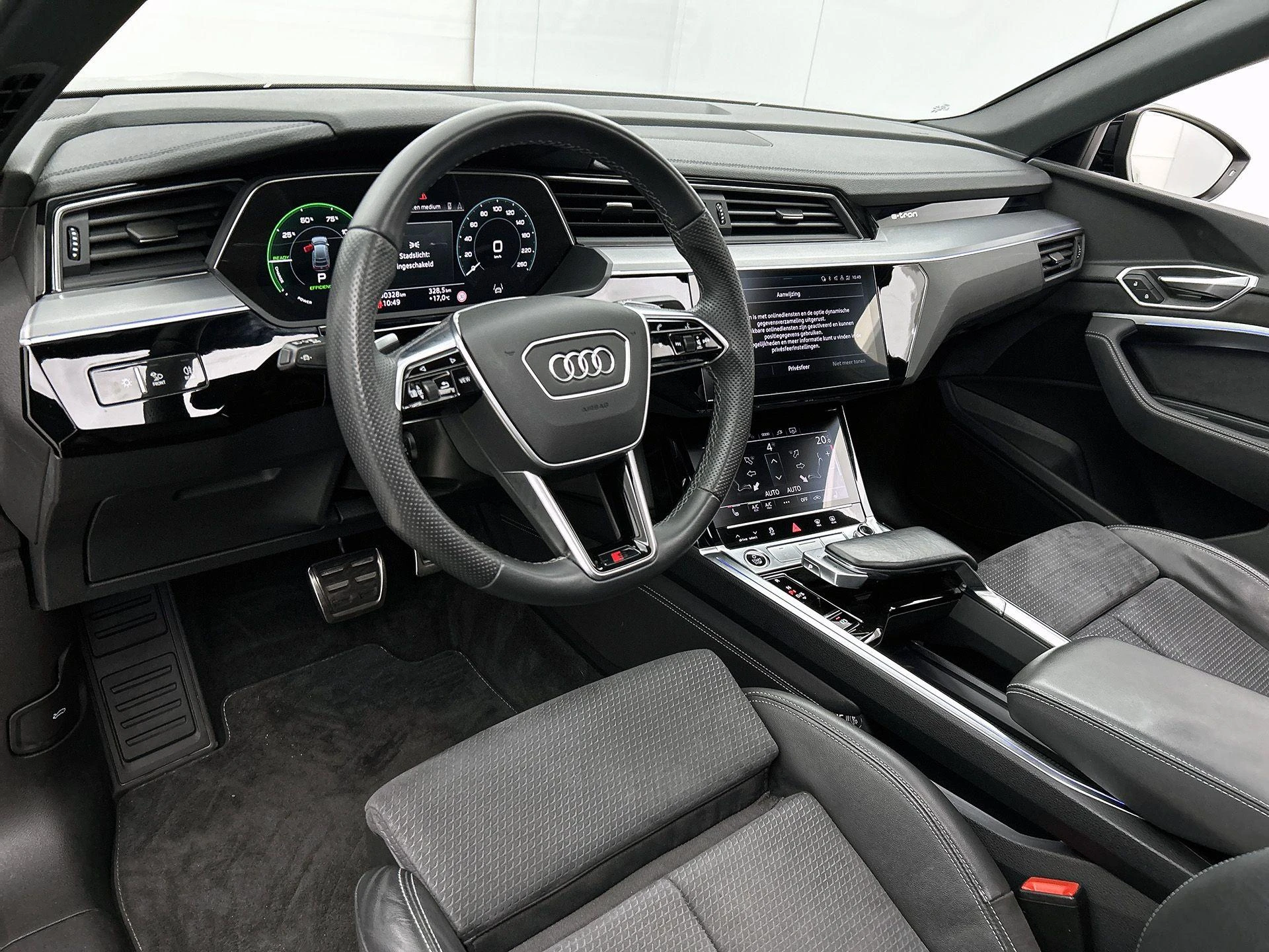Audi-Q8 Sportback e-tron-image-18
