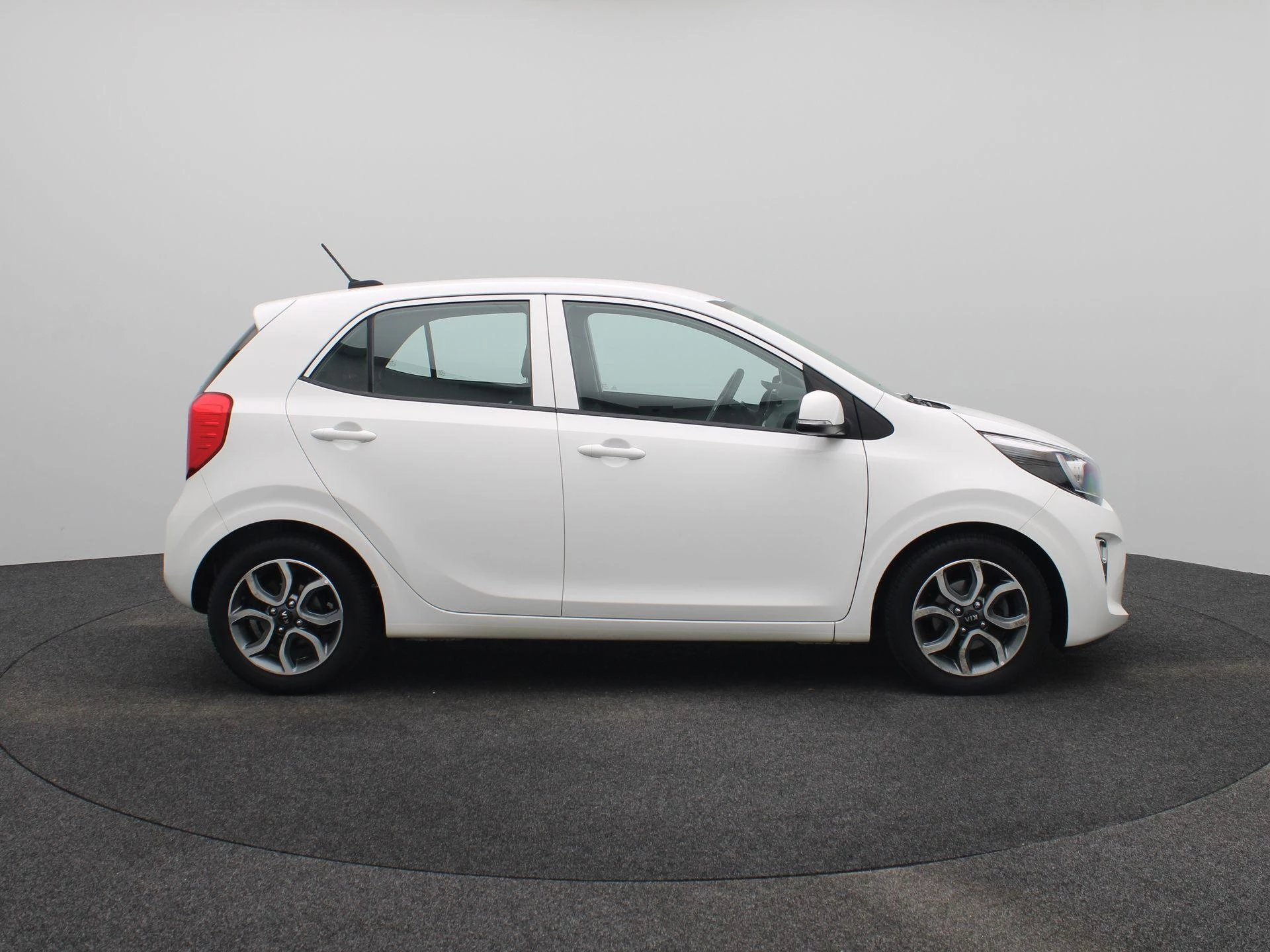 Kia-Picanto-image-10