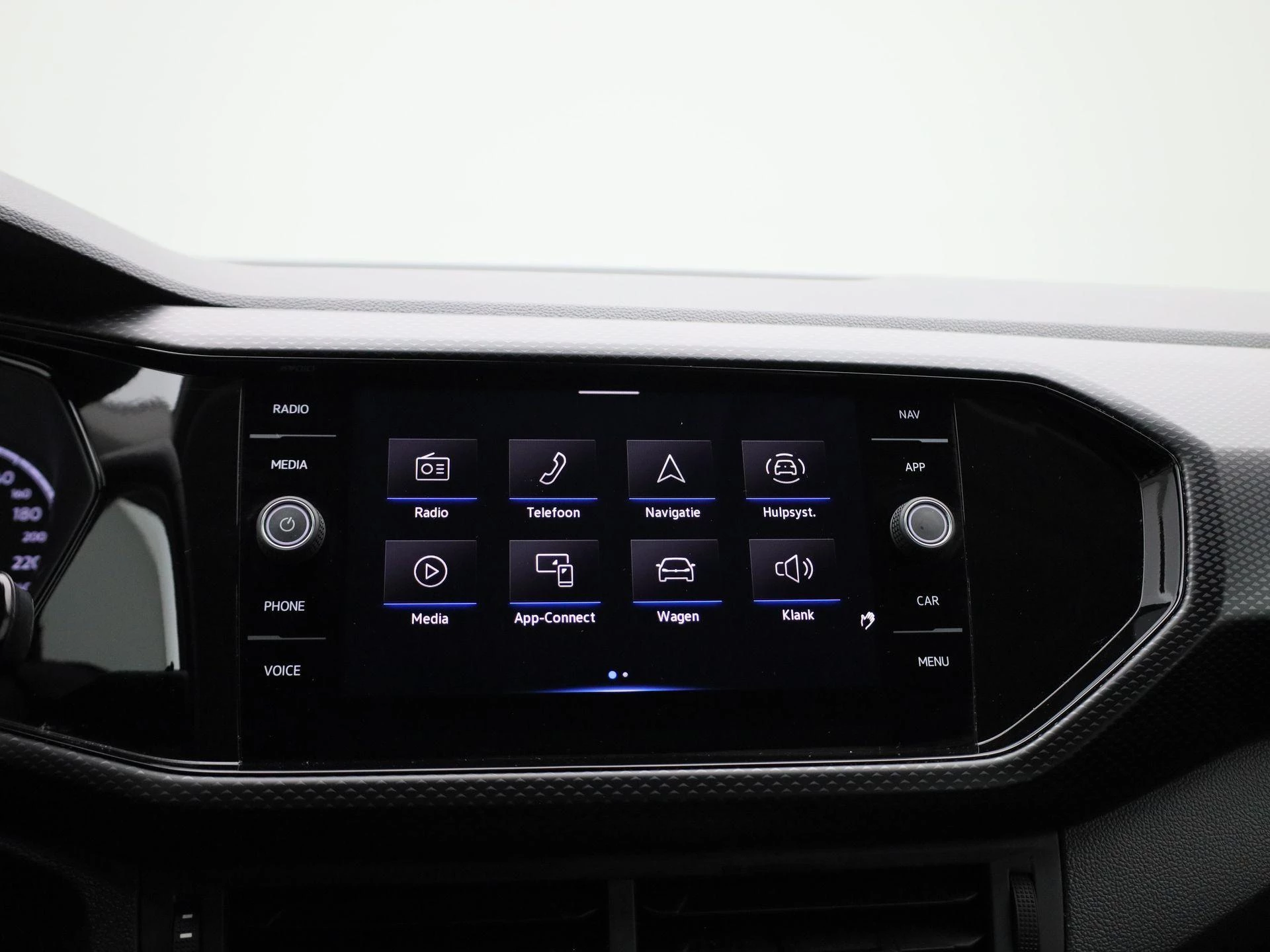 Volkswagen-T-Cross-image-22