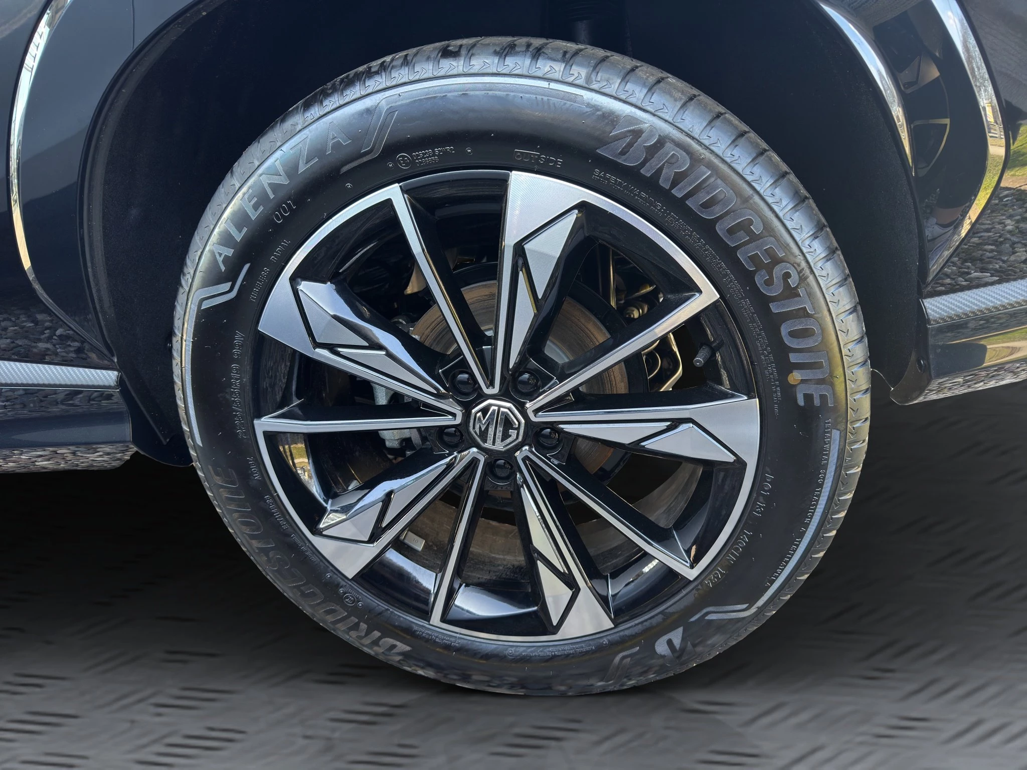 MG HS Comfort 1.5 T-GDI LED RFK LMF PDC Navi Klima