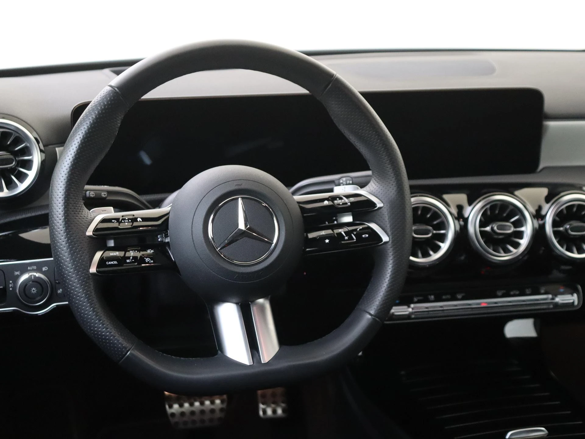 Mercedes-Benz A-Klasse 250 e Business Solution AMG
