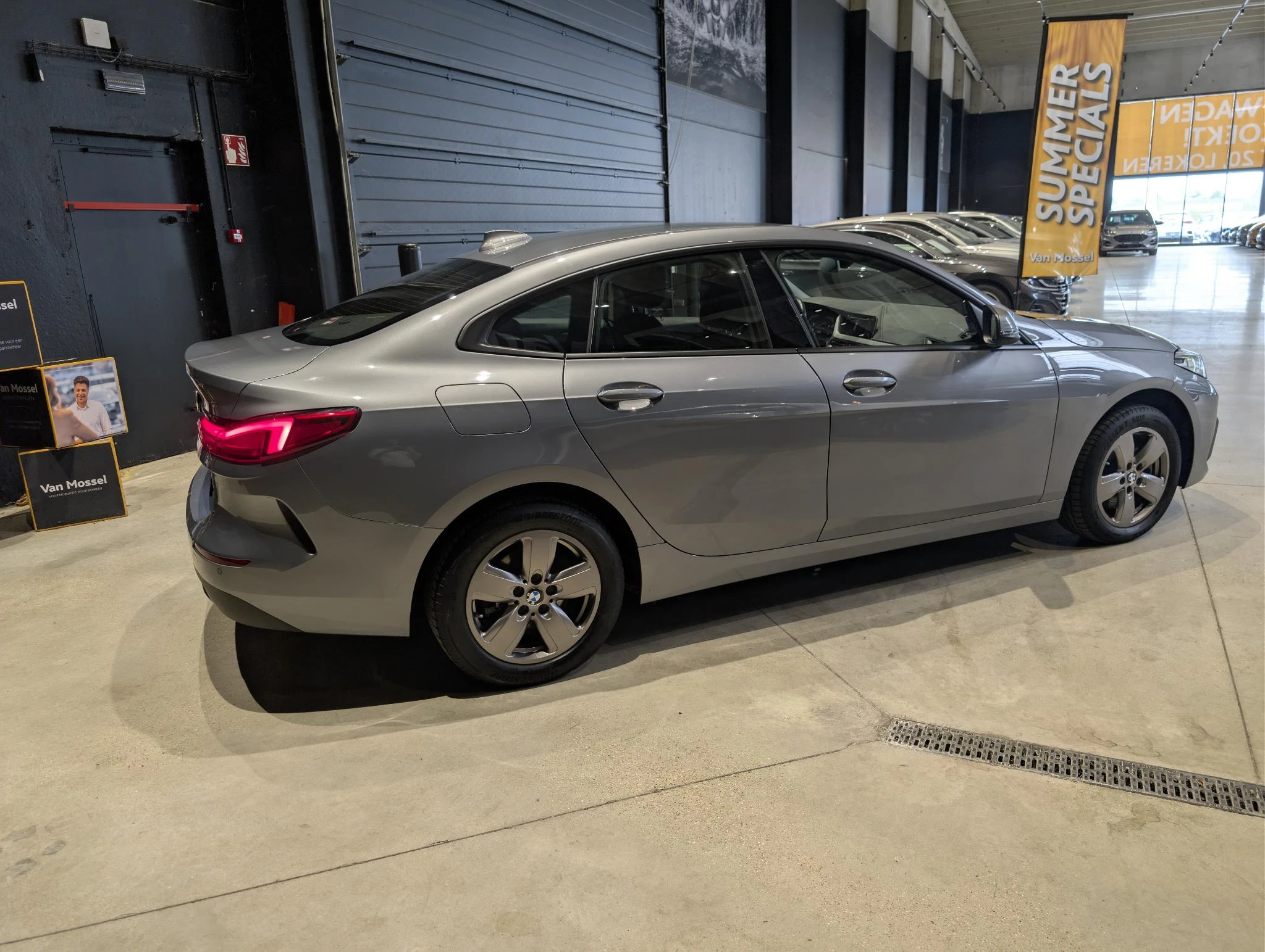 BMW-Série 2-image-7