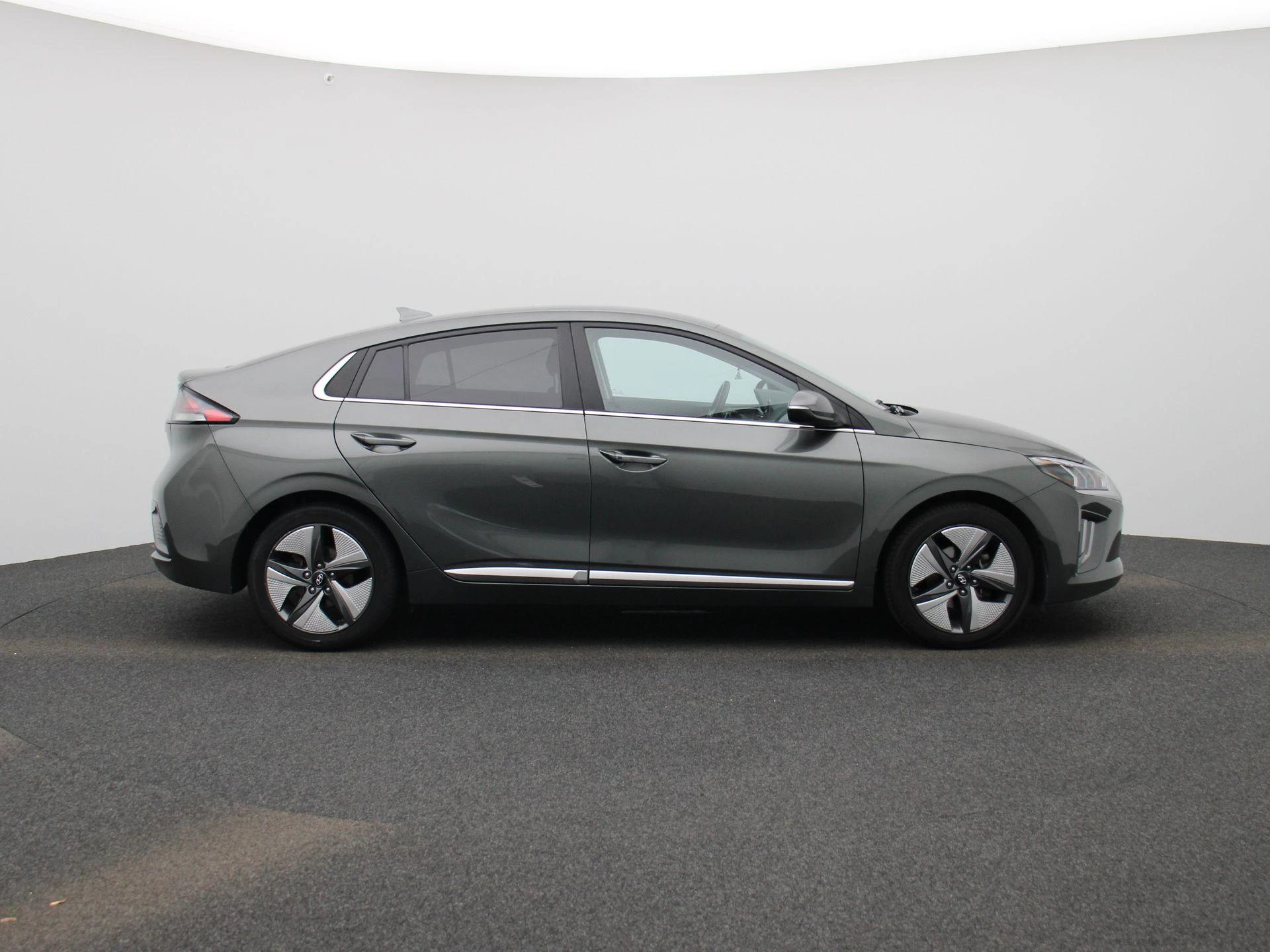 Hyundai-IONIQ-image-5