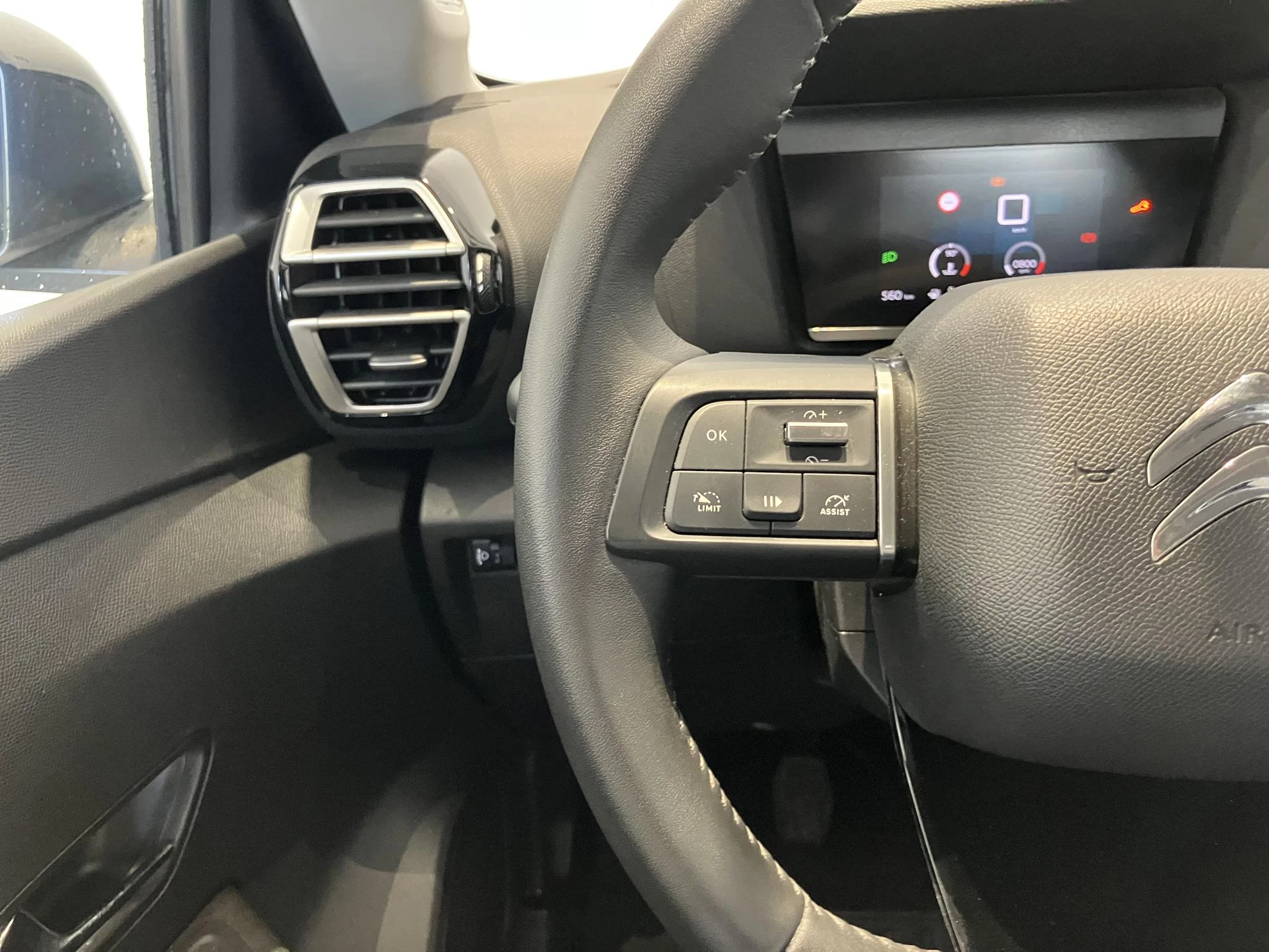 Citroën-C4 X-image-13
