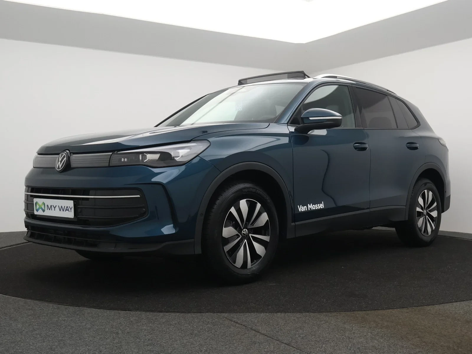 Volkswagen-Tiguan-image-0