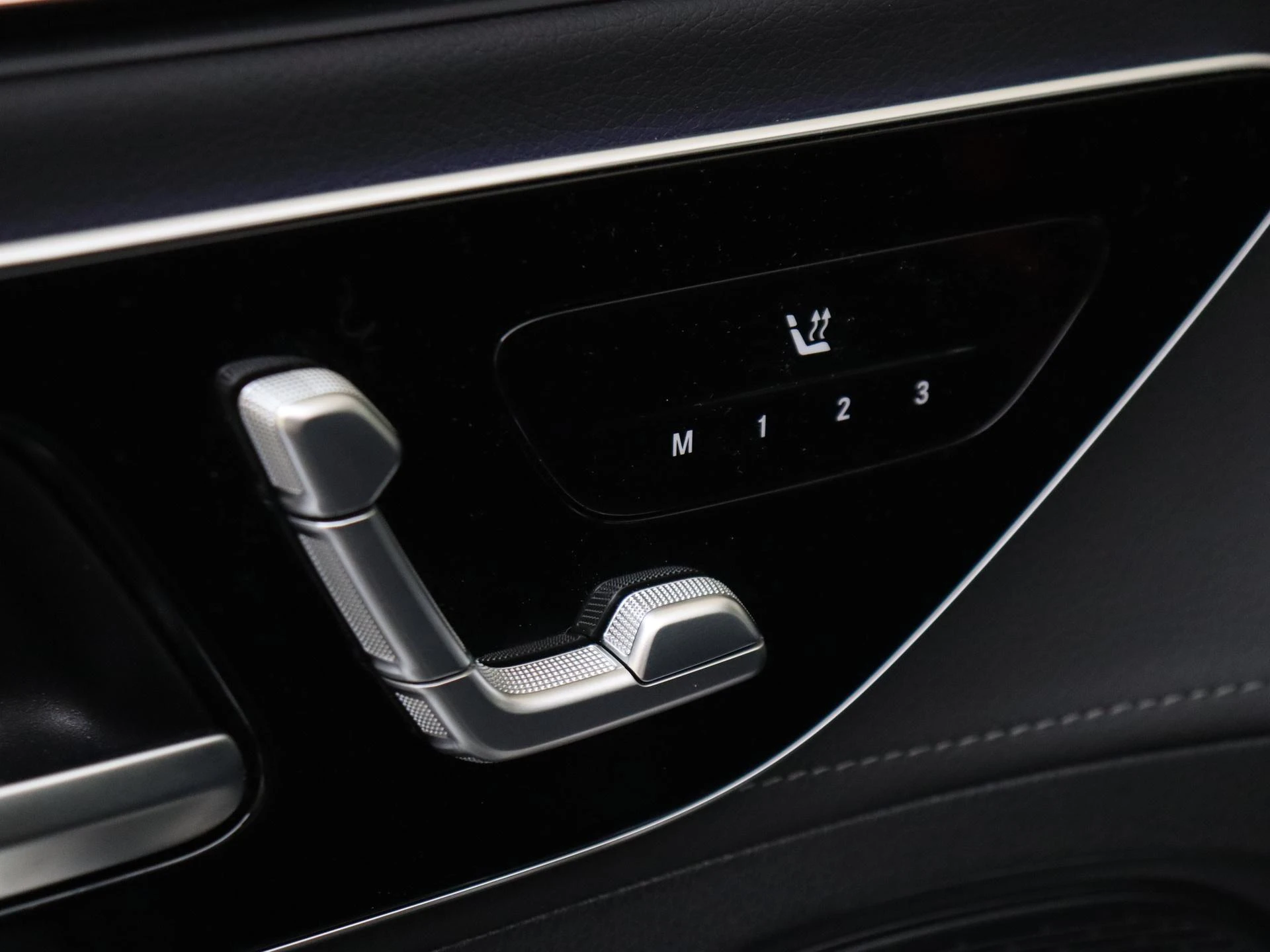 Mercedes-Benz EQE 300 Business Solution Luxury 90 kWh