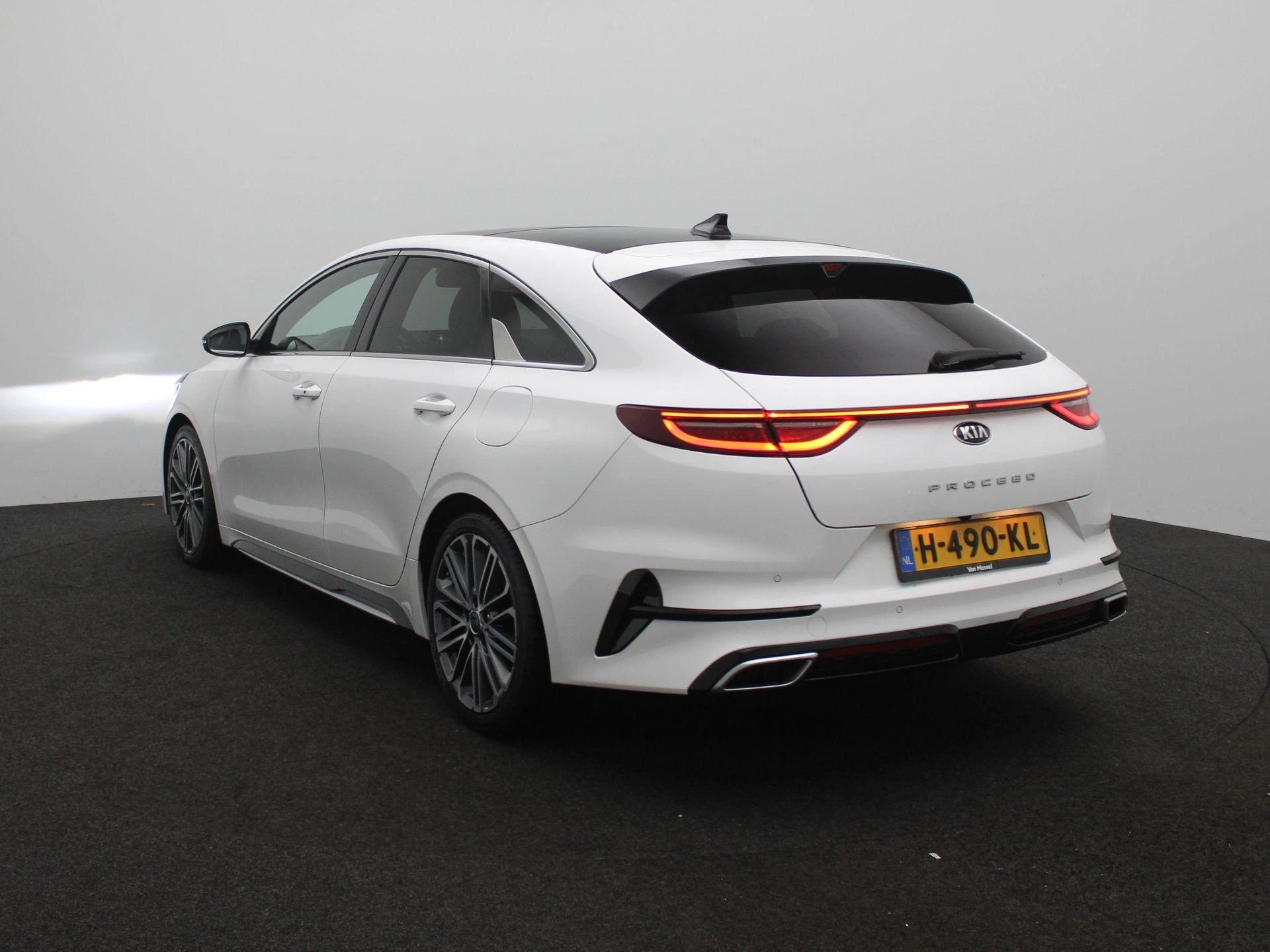 Kia-ProCeed-image-1