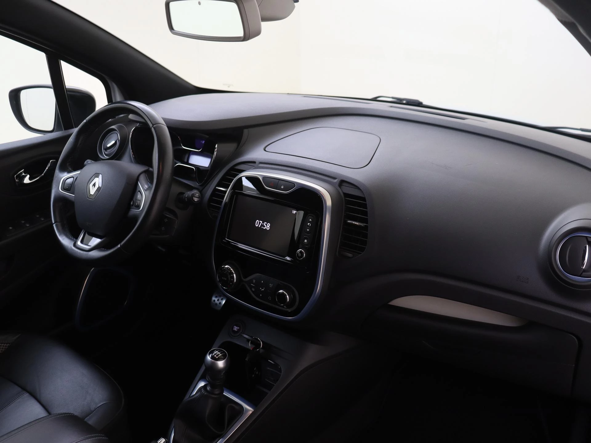 Renault-Captur-image-4