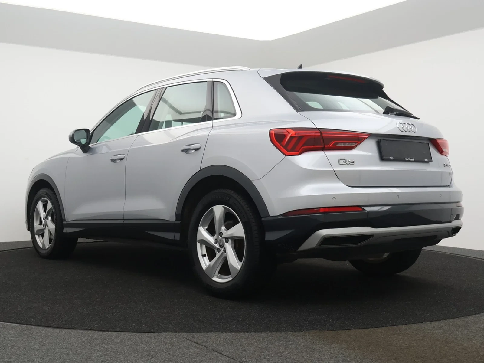 Audi-Q3-image-6
