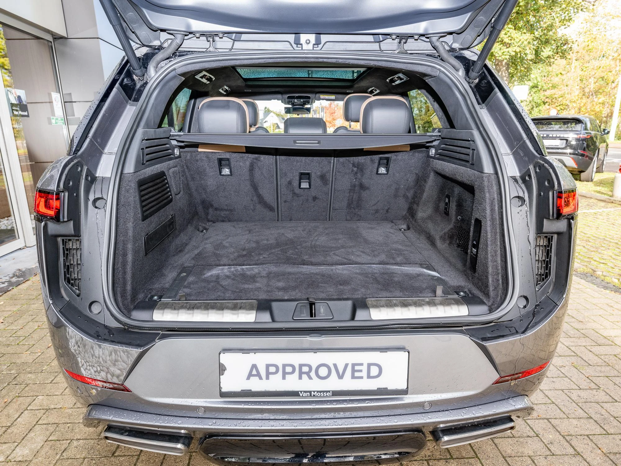 Land Rover-Range Rover Sport-image-23