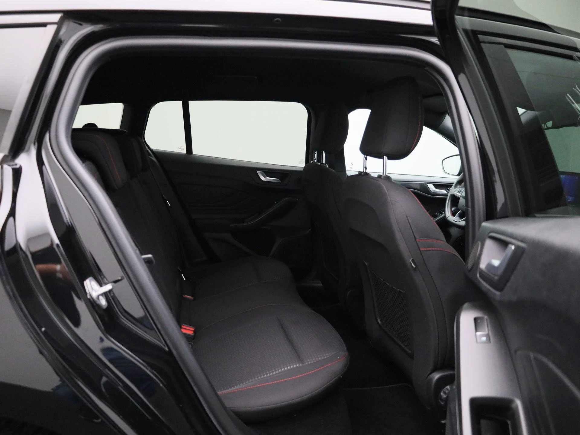 Ford Focus Wagon 1.0 EcoBoost Hybrid ST Line X Business