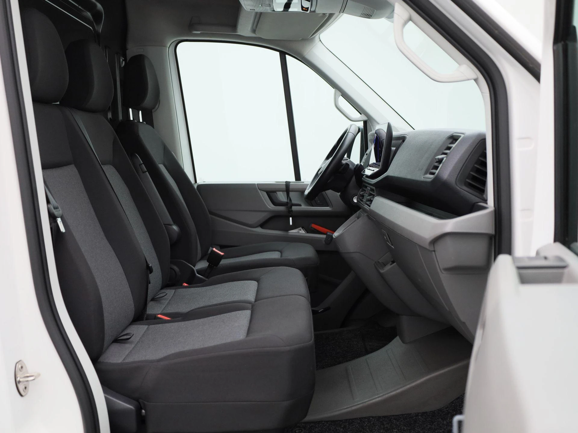 Volkswagen Crafter 2.0 TDI L3H3 Highline 140PK