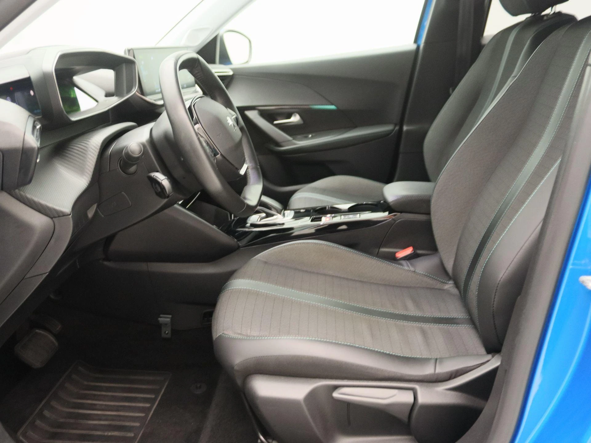 Peugeot e-2008 EV Allure Pack 50 kWh