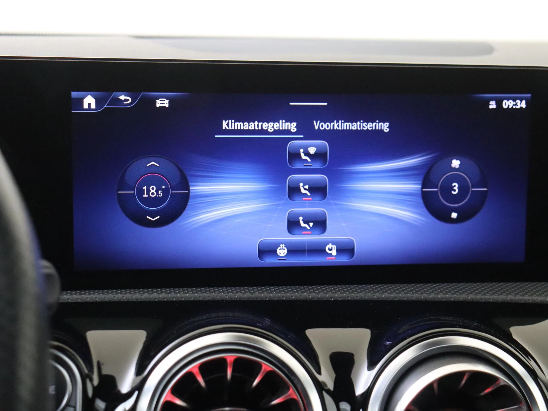 Mercedes-Benz-A-Klasse-image-16