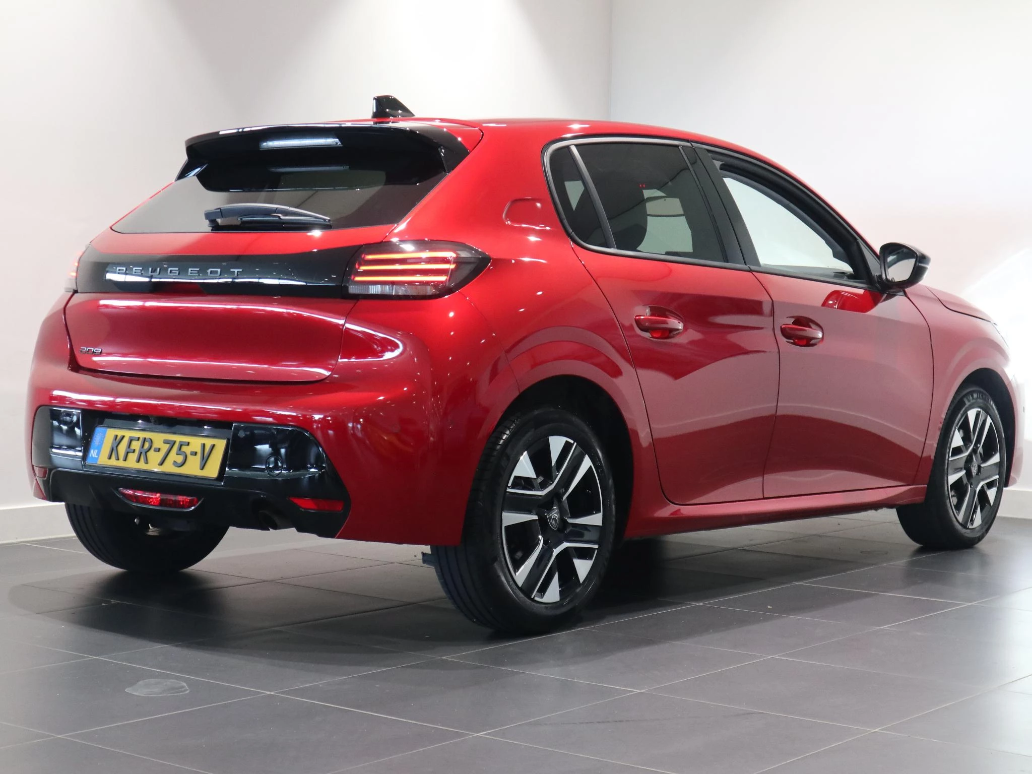 Peugeot 208 100 Allure