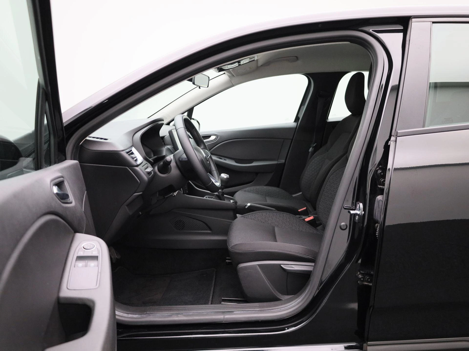 Renault-Clio-image-8
