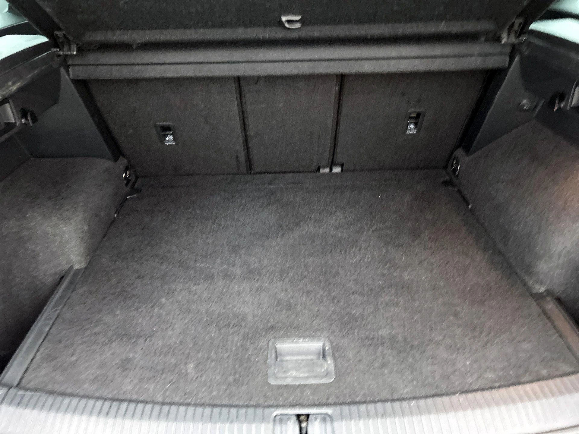 Volkswagen-Tiguan-image-25