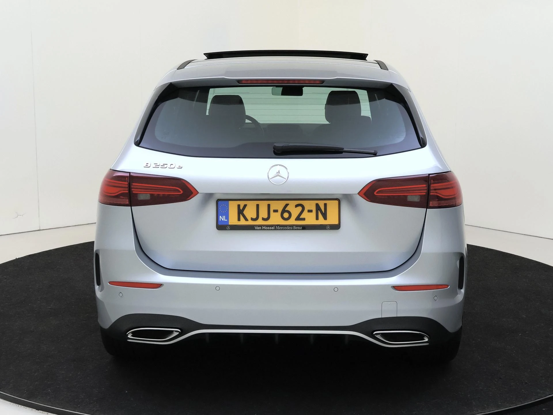 Mercedes-Benz-B-Klasse-image-6