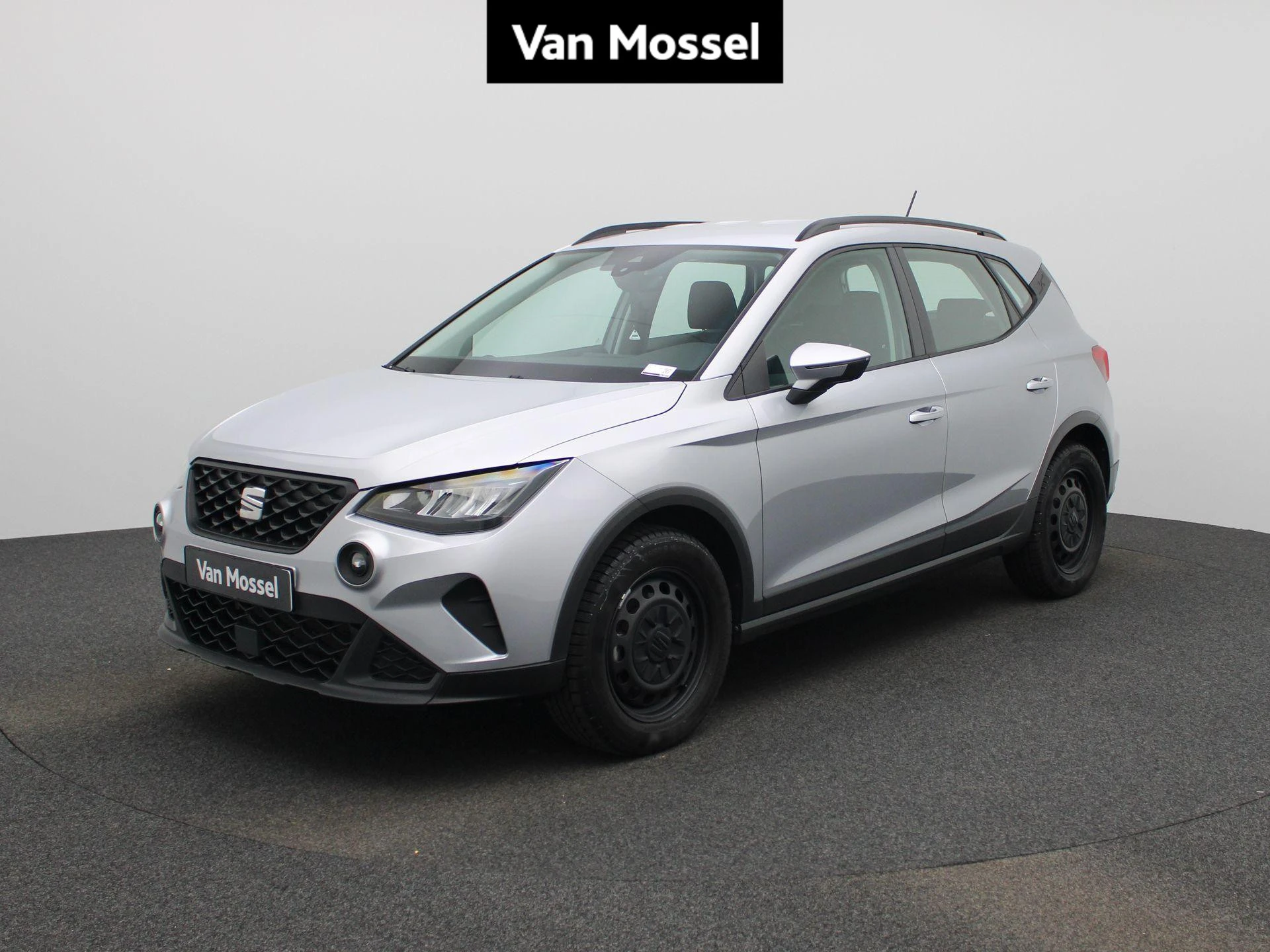 SEAT-Arona-image-0