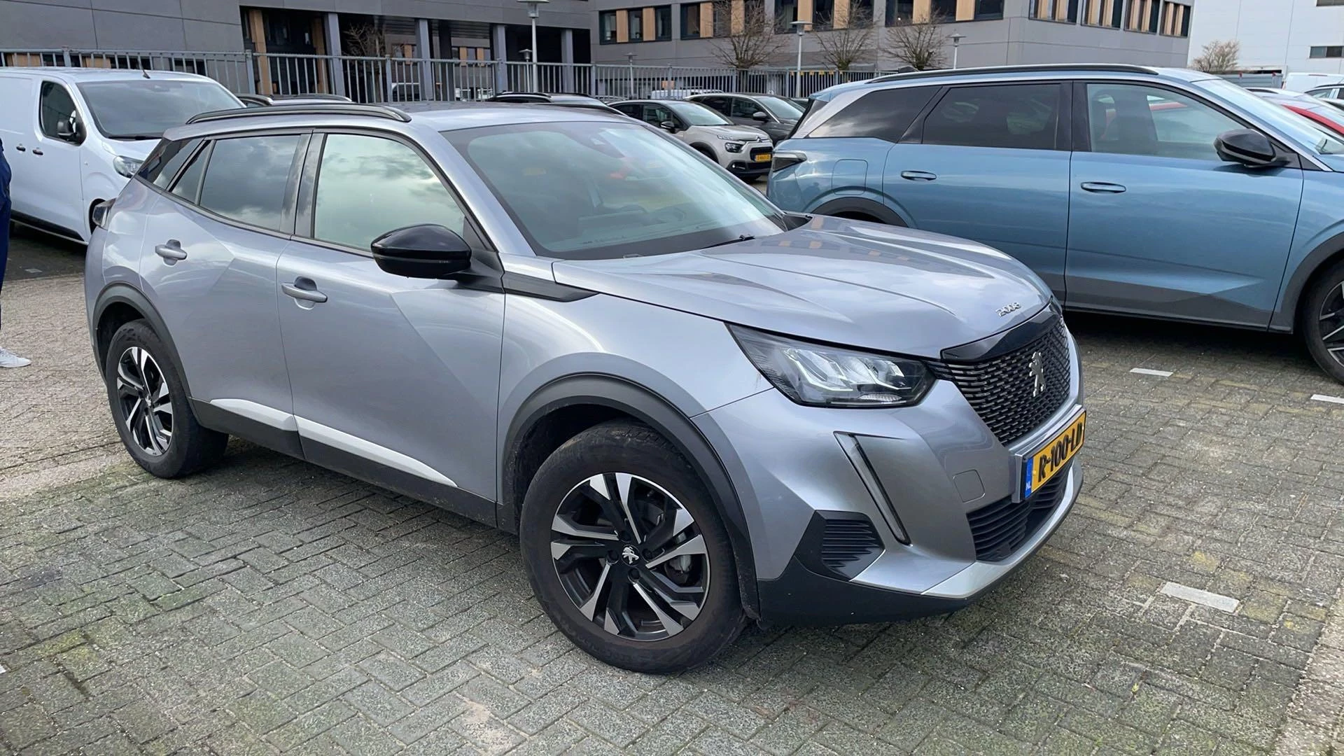Peugeot 2008 1.2 PureTech Allure Pack