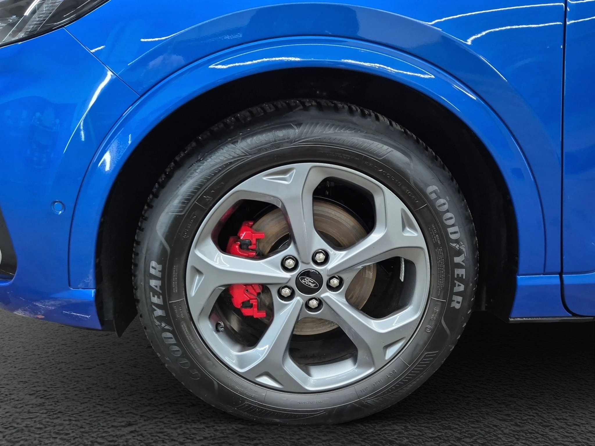 Ford Kuga ST-Line X*PANO*AHK*LED-MATRIX*360GRAD*ACC*NAVI*SOUND-SYS.