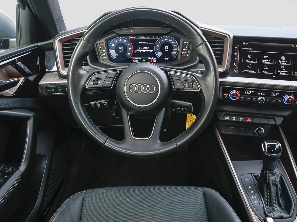 Audi A1 Sportback 40 TFSI S tronic S line LED-Sch., Navi., ACC, App-Con., 18"Alu.,