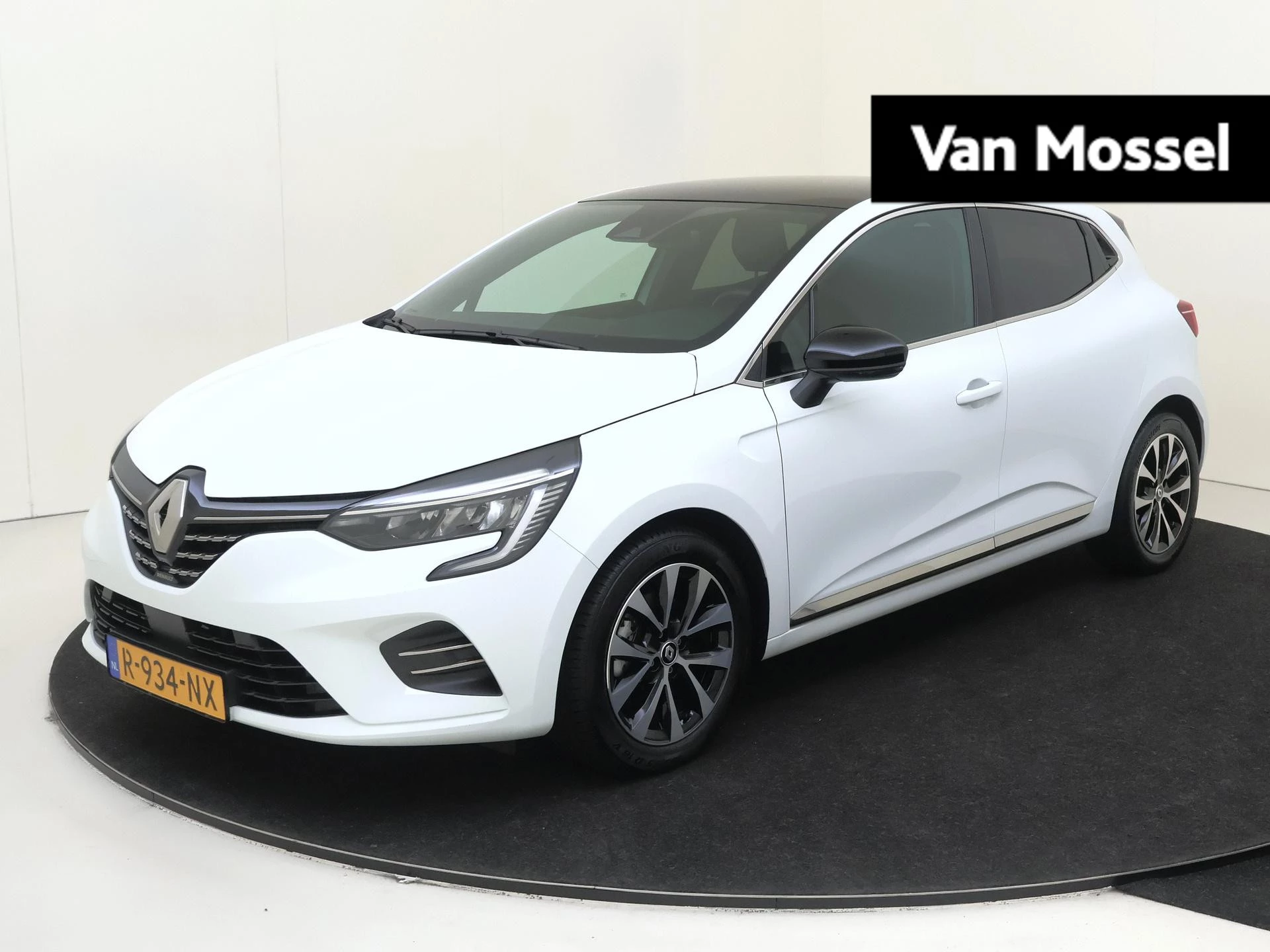 Renault-Clio-image-0