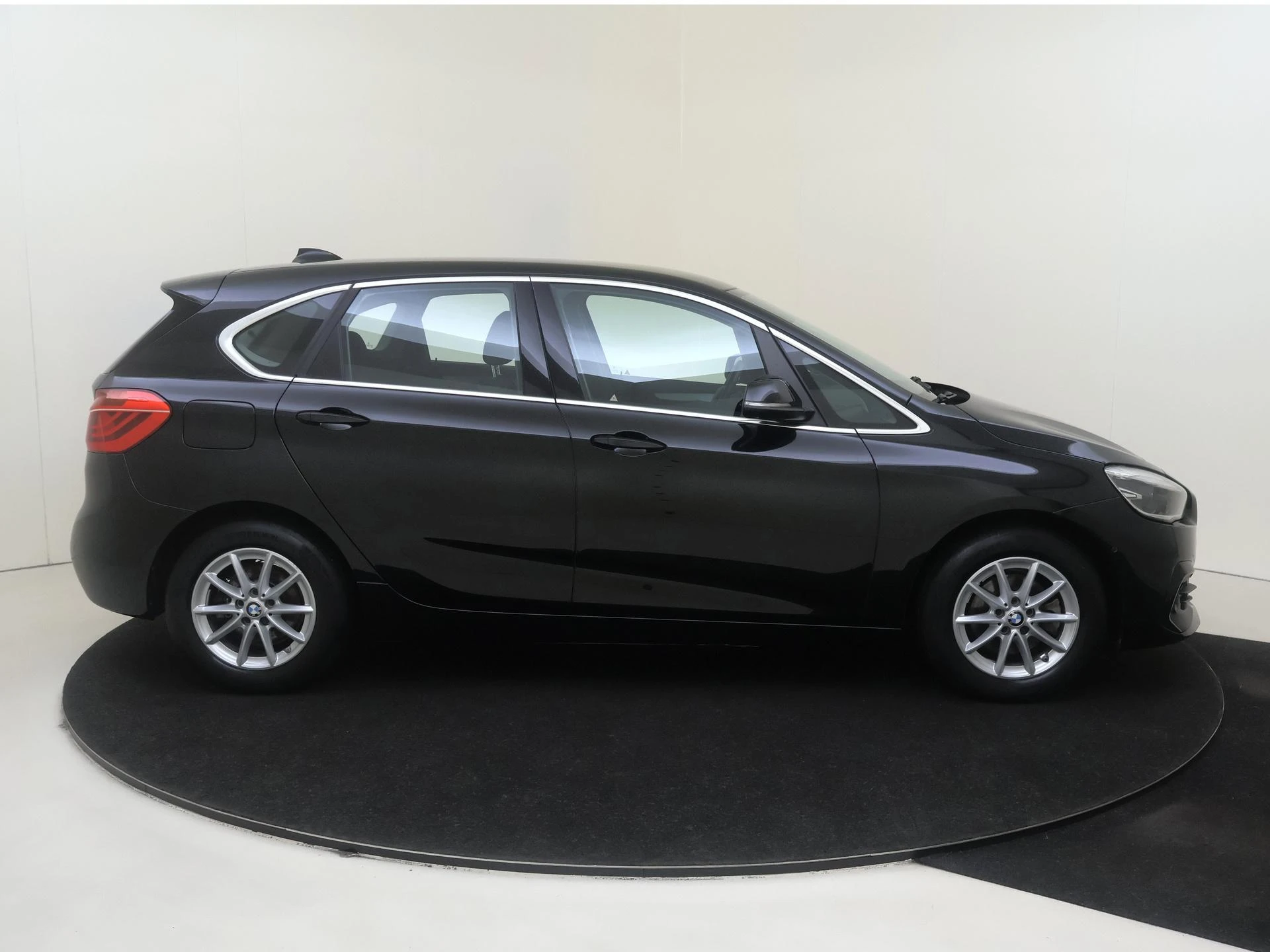 BMW-2 Serie-image-8