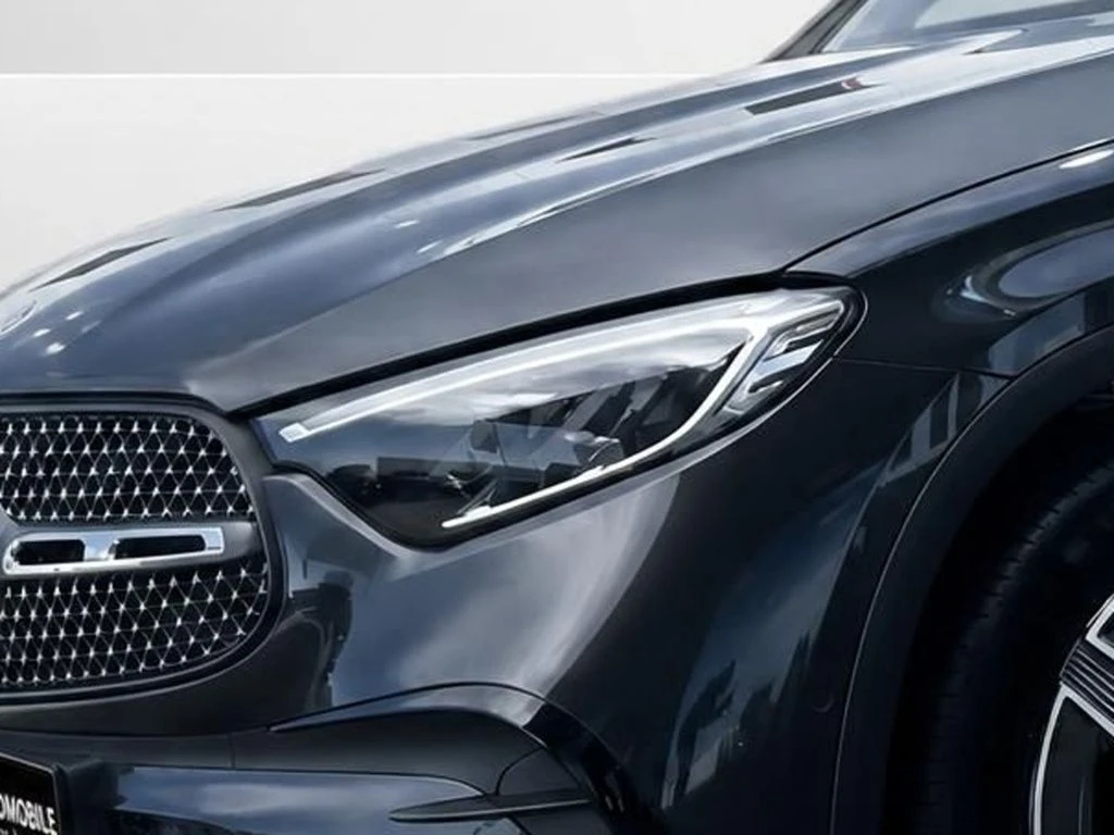 Mercedes-Benz-GLC 220 d-image-4