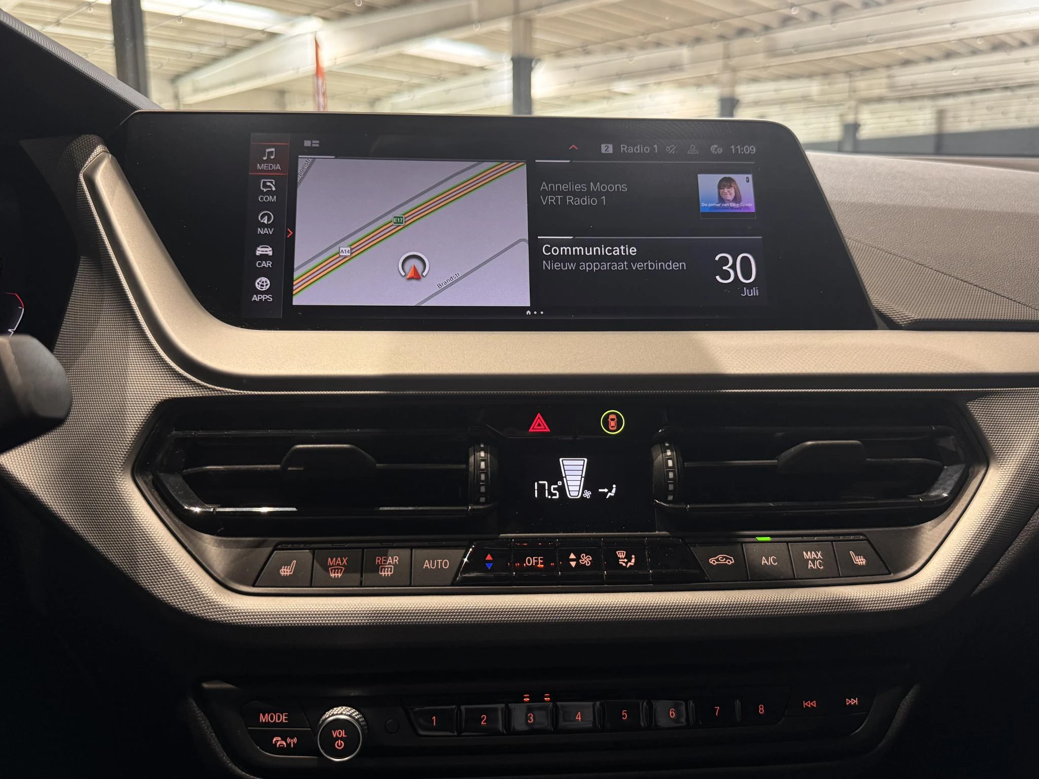 BMW Série 1 Hatch 118iA (103 kW)