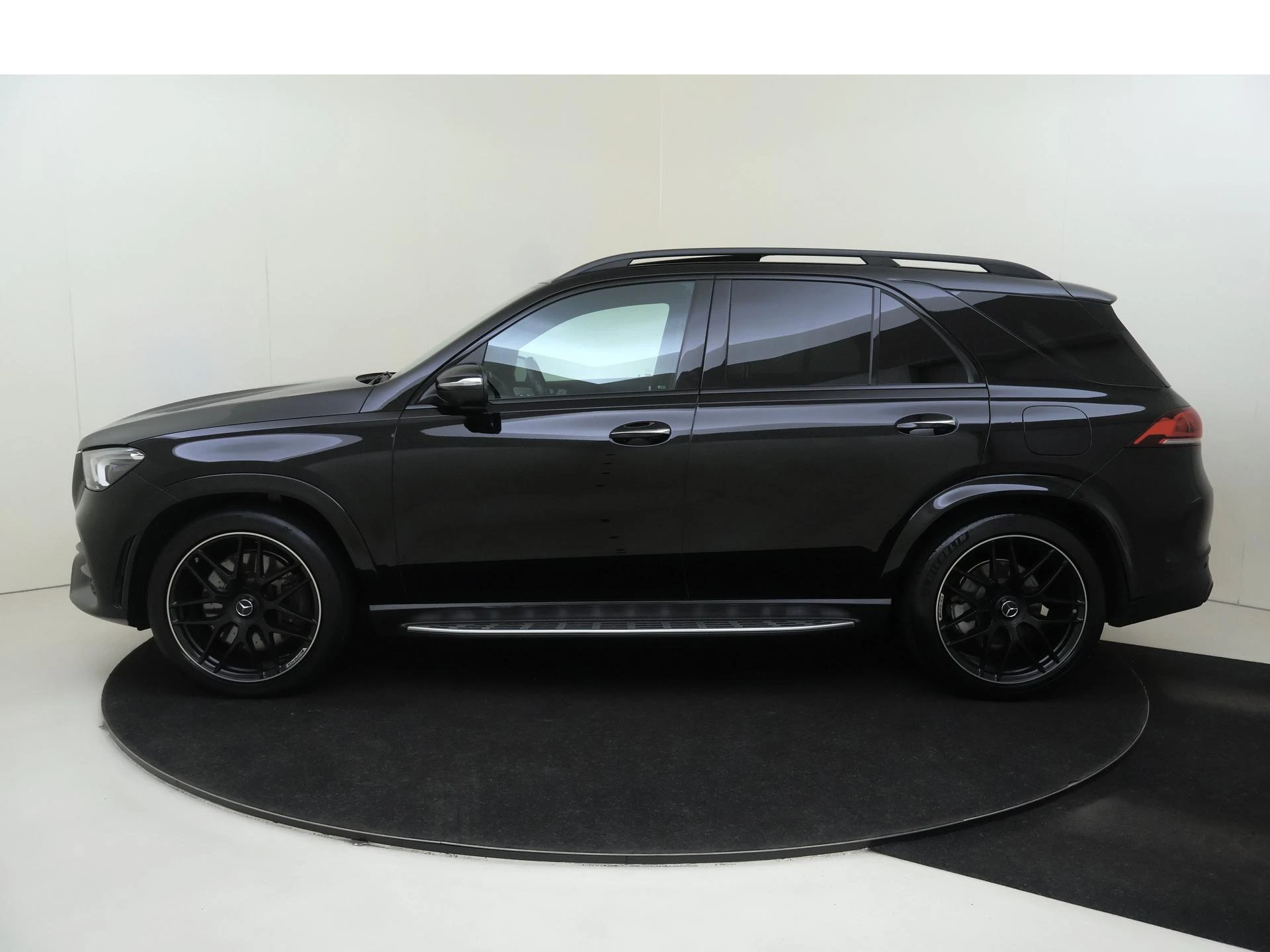 Mercedes-Benz-GLE-image-9