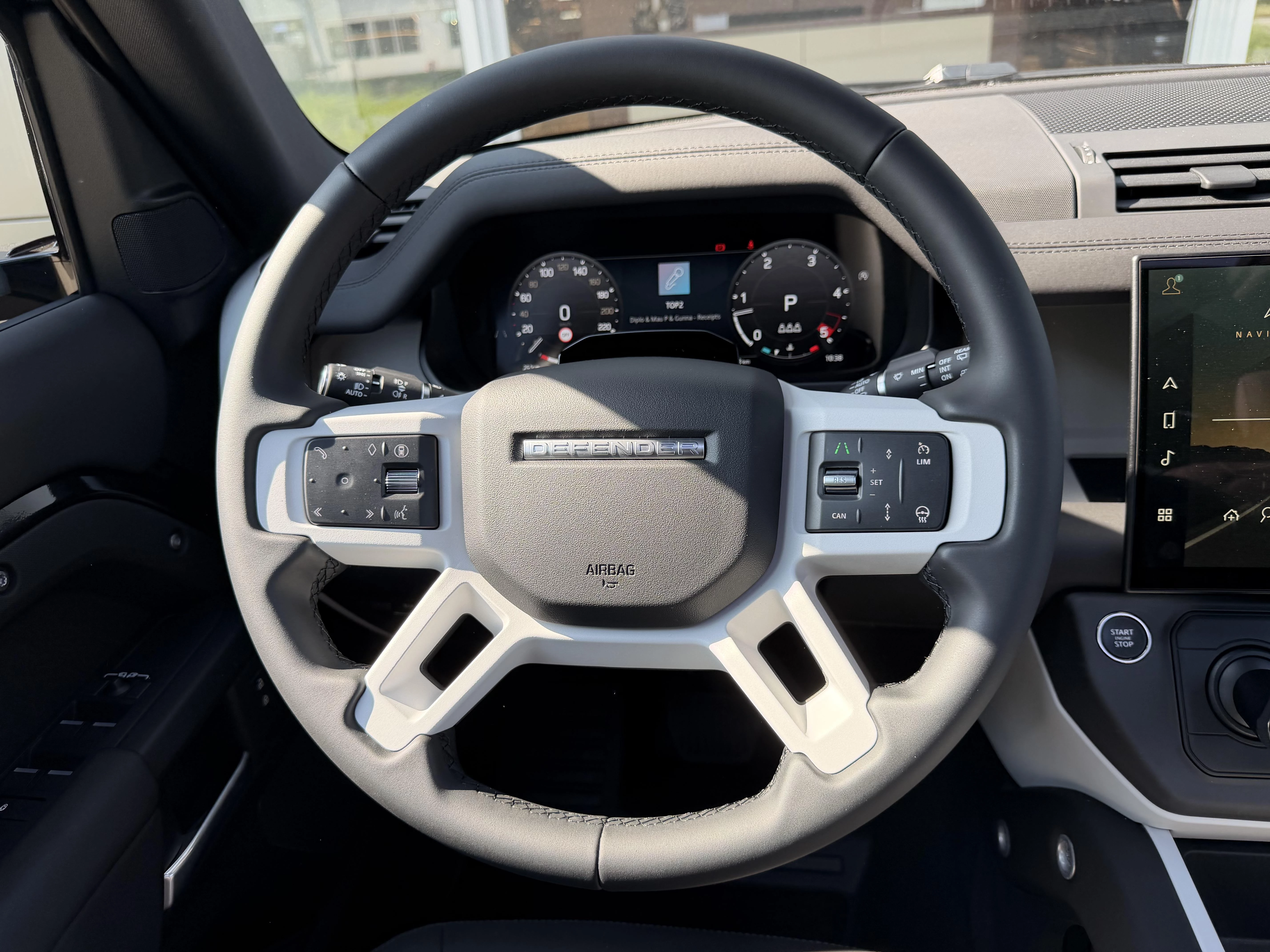 Land Rover Defender 110 D250 S edition AWD Auto. 26MY
