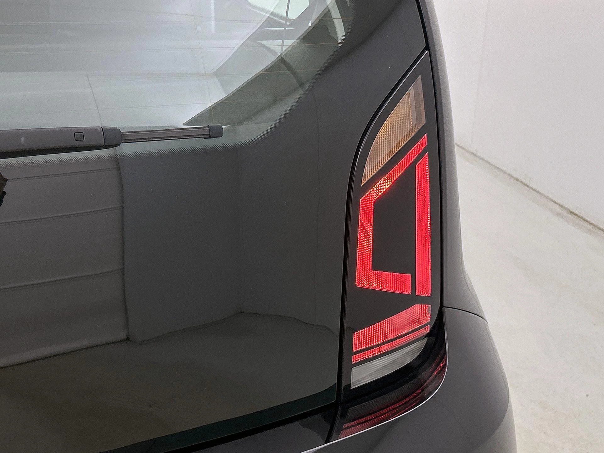 Volkswagen-up!-image-17