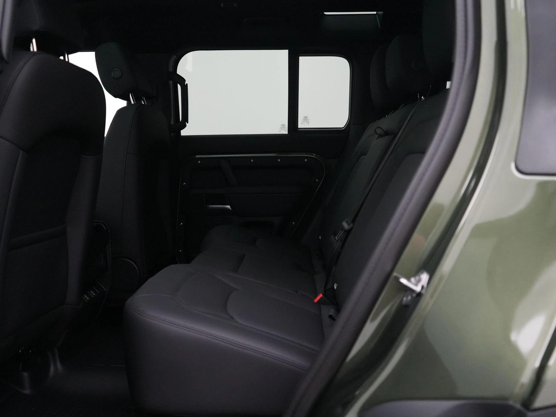 Land Rover-Defender-image-33