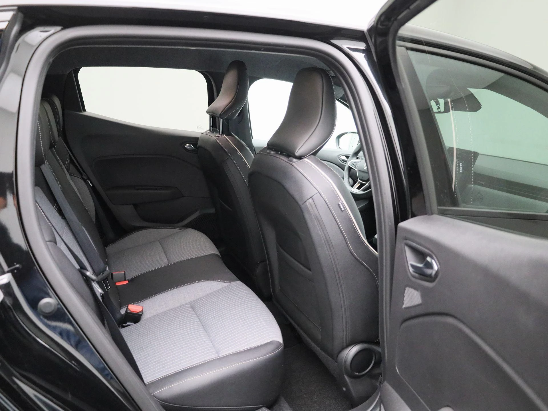Renault-Clio-image-29