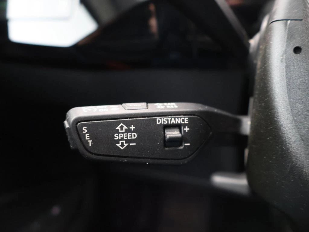 Audi e-tron Audi e-tron Attraction 55 QUATTRO 408PK *AUTOMAAT*CAMERA*LEDER*PDC*ACC*NAVI*VIRTUAL COCKPIT*...*
