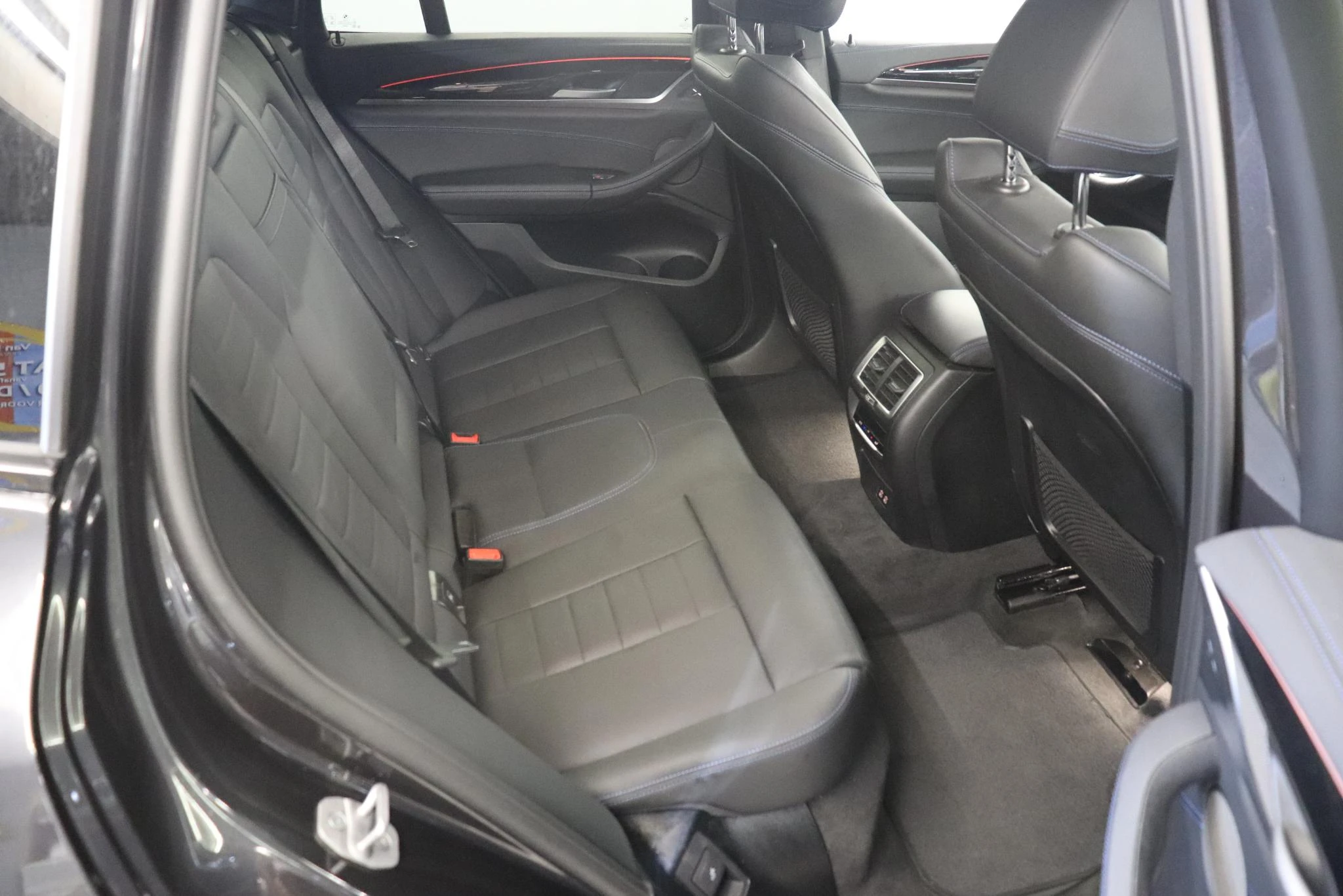 BMW-iX3-image-9