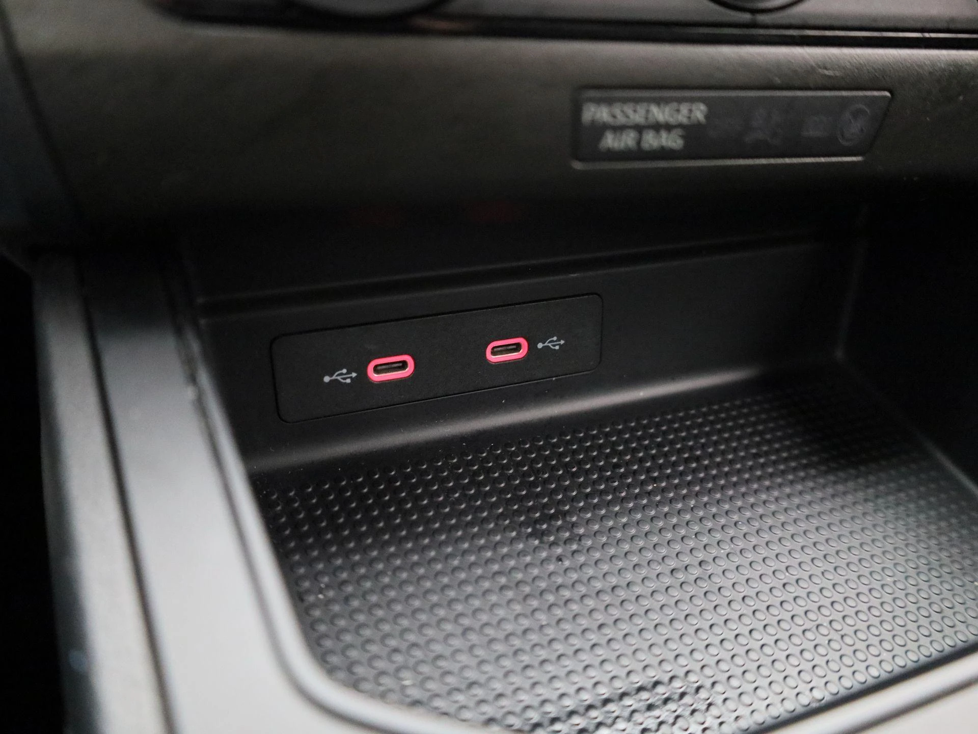 SEAT-Arona-image-22