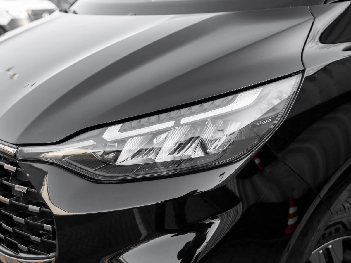 Ford-Tourneo Custom-image-3