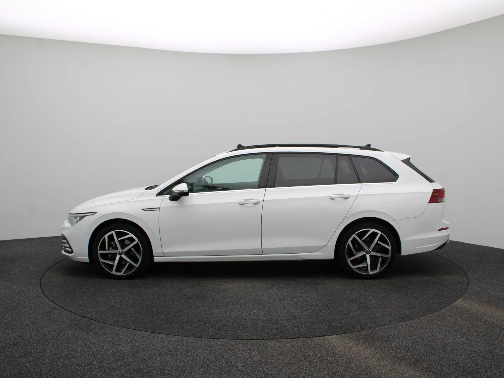 Volkswagen Golf Variant 1.5 eTSI R-Line Business