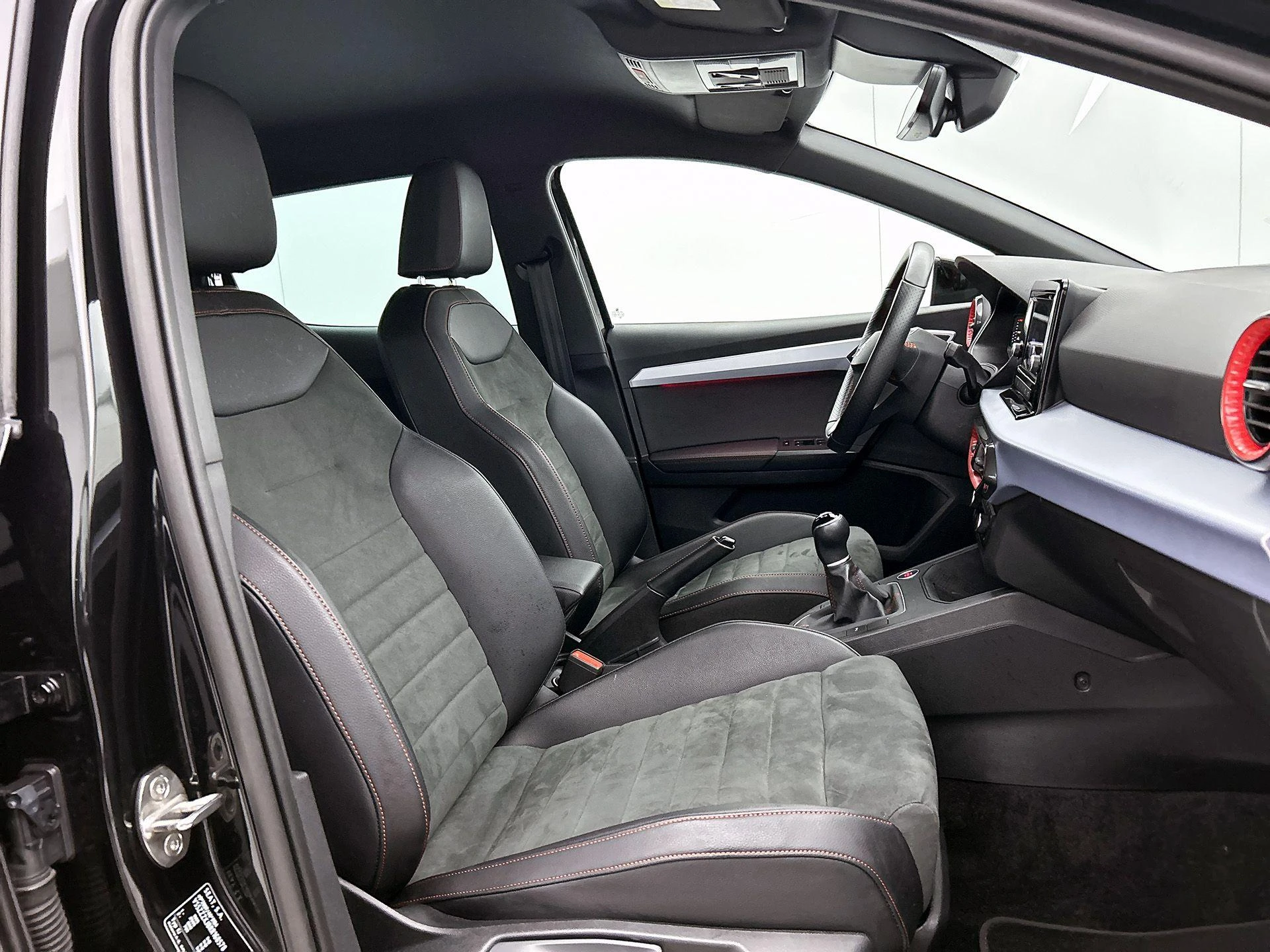 SEAT-Ibiza-image-32