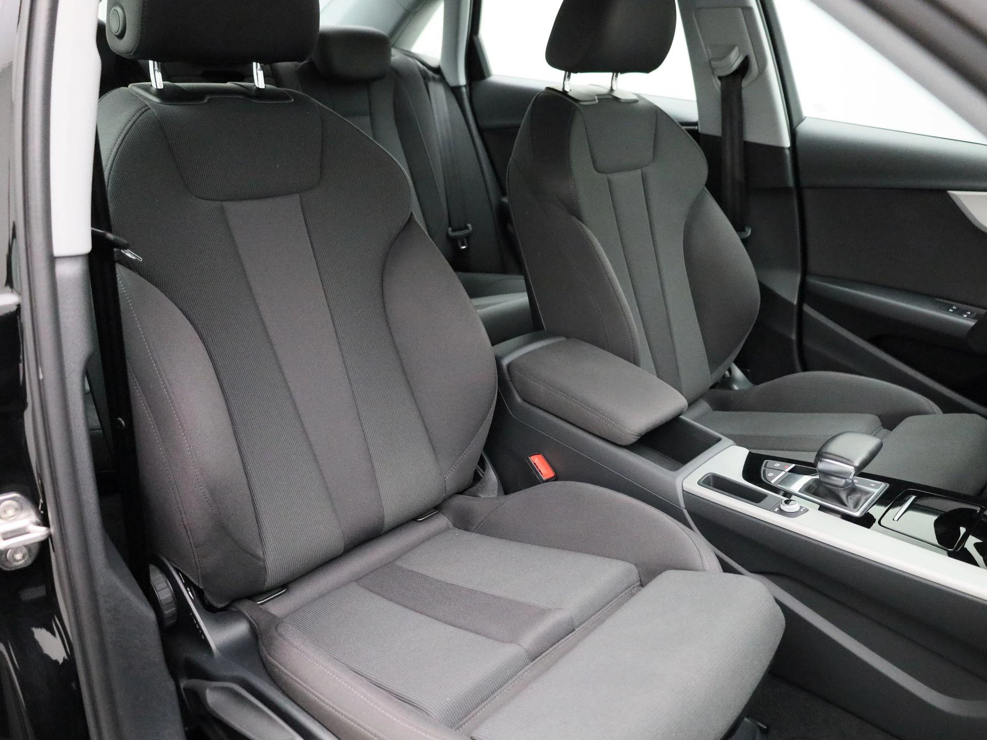 Audi-A4-image-34