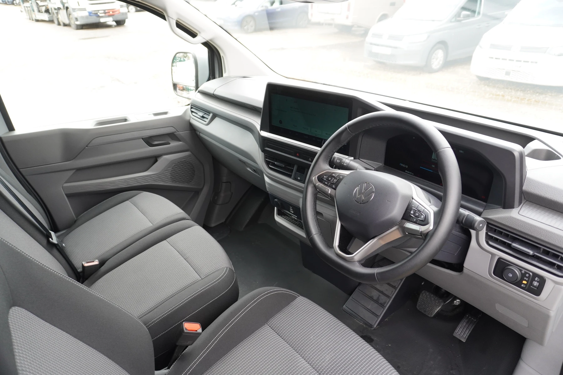 Volkswagen-Transporter-image-5