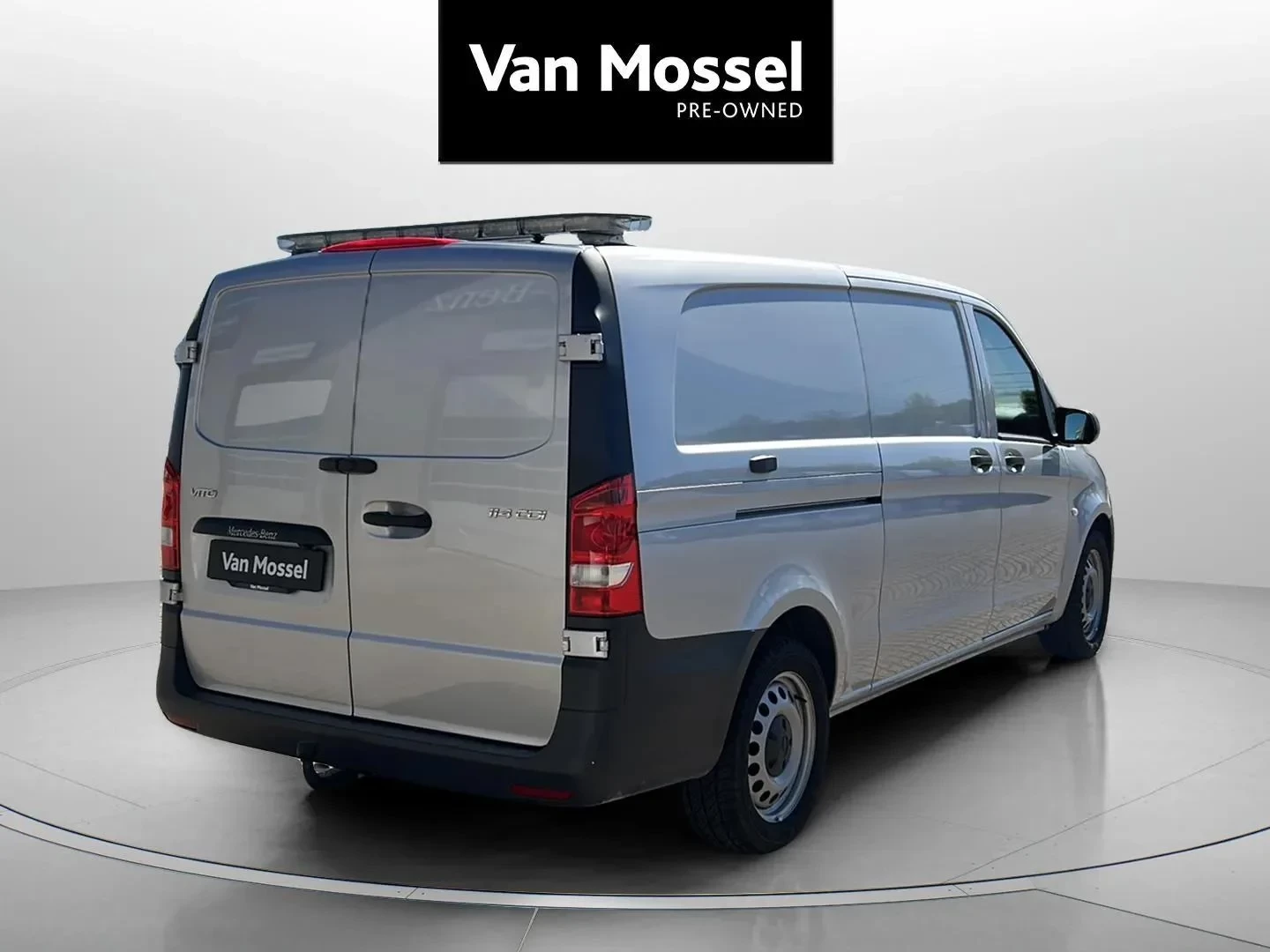 Mercedes-Benz-Vito-image-5
