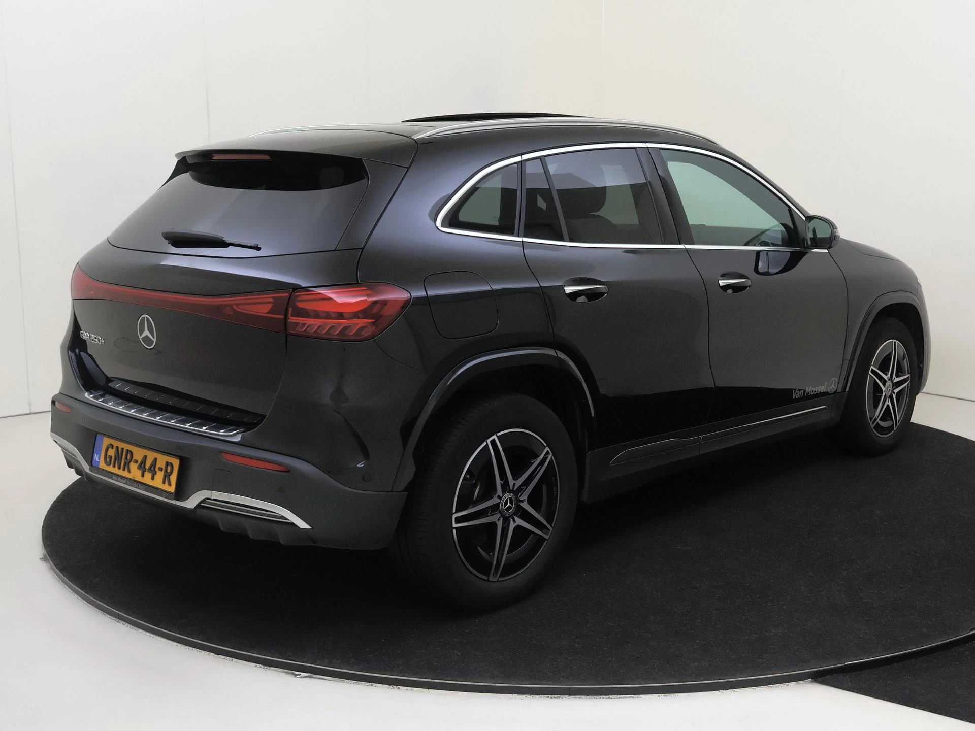 Mercedes-Benz Eqa