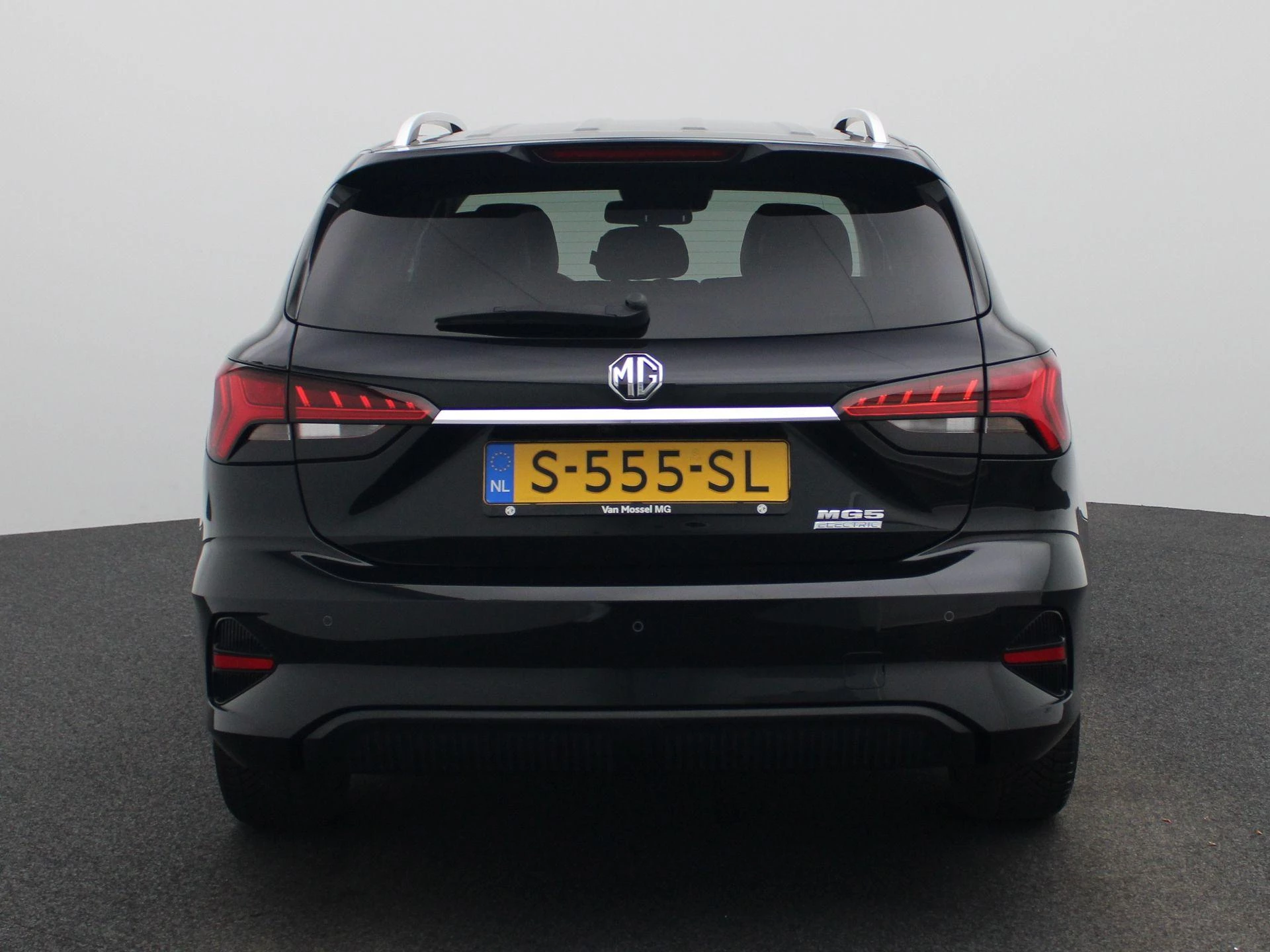 MG MG5 Electric Luxury Long Range 61 kWh