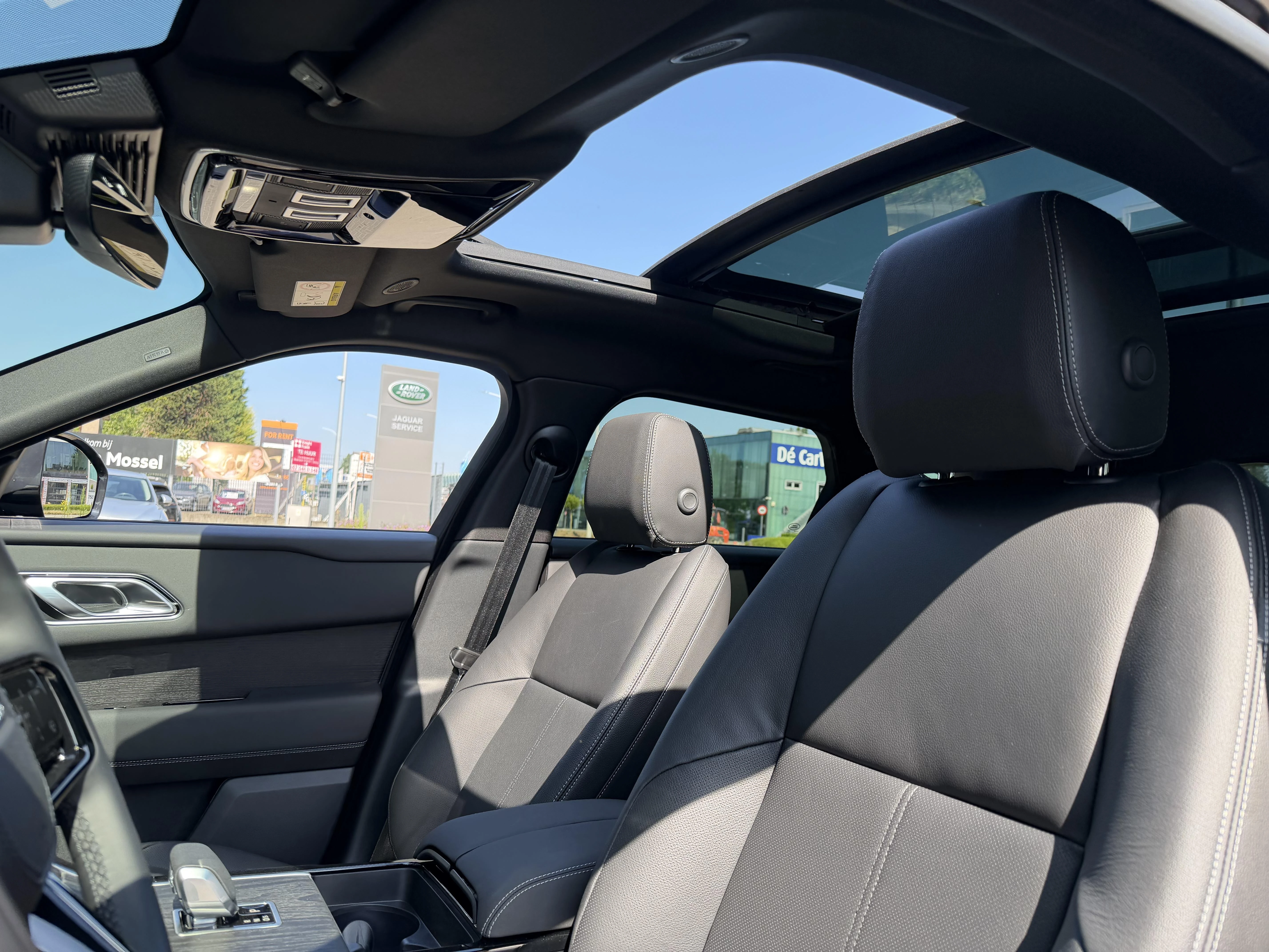 Land Rover Range Rover Velar P400e Belgravia AWD Auto. 26.75MY
